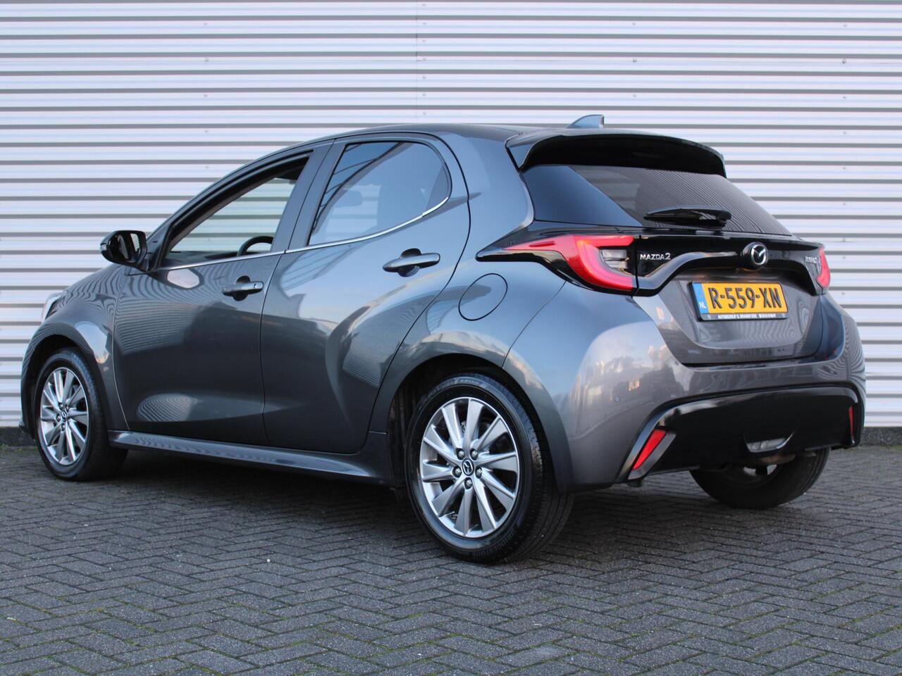 Mazda 2 Hybrid 1.5 Select | 16" LM | Stoel- & stuurverwarming | HUD | Camera | Dodehoek sensor | Clima | Apple Carplay/Android Auto |
