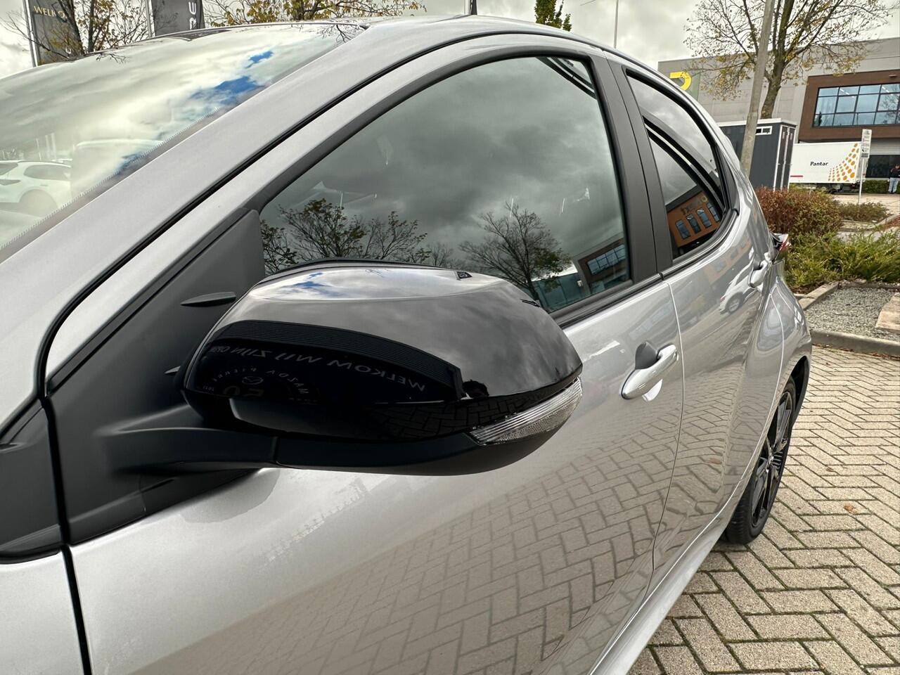 Mazda 2 Hybrid 1.5 Homura AUTOMAAT 116 PK APPLE CARPLAY& ANDROID | CLIMA | ACHTERUITRIJCAMERA * ¤ 3000,- EXTRA INRUIL DEAL* WINTERPAKKET | 17 INCH LMV