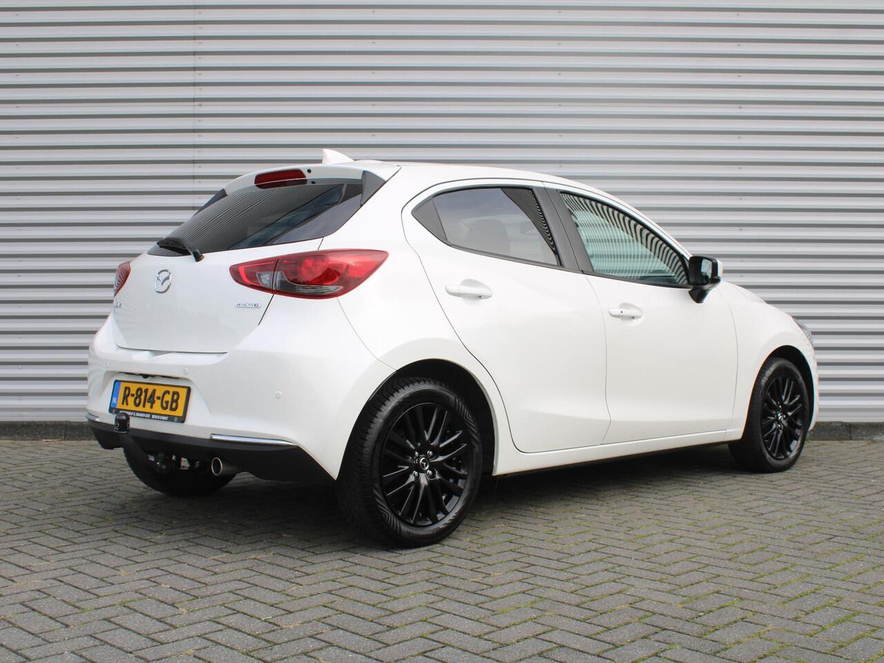 Mazda 2 1.5 Skyactiv-G Luxury | Trekhaak | Camera | Stuur-/stoelverwarming | Navi | 16" LM | Clima | HUD | LED | Dodehoek detectie |