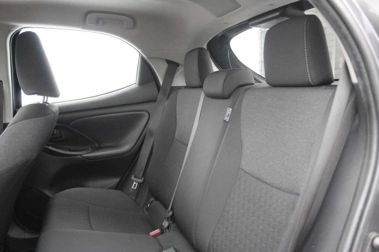 Mazda 2 Hybrid 1.5 Toyota Yaris l Stuur- en Stoelverwarming l Apple Carplay/ Android auto l Keyless l Automaat l Cruise control l VDL auto