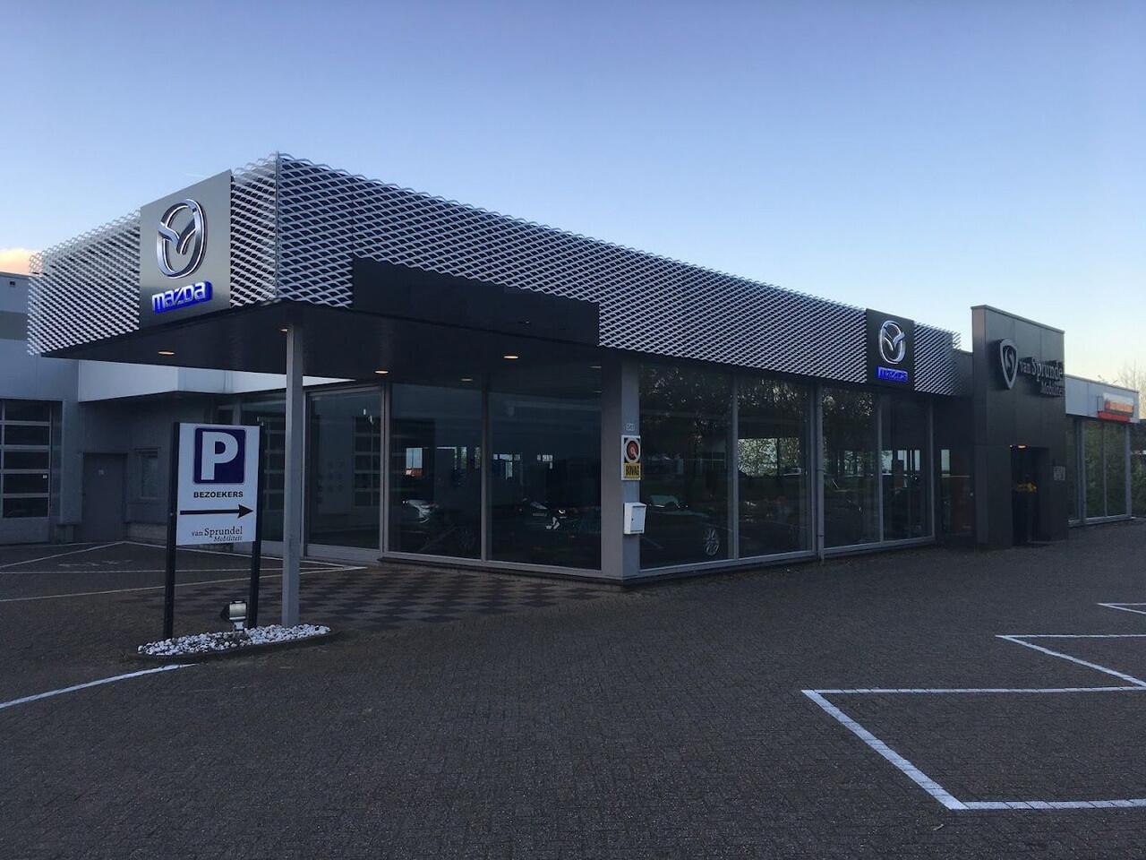 mazda-2-hybrid-1.5-centre-line--do