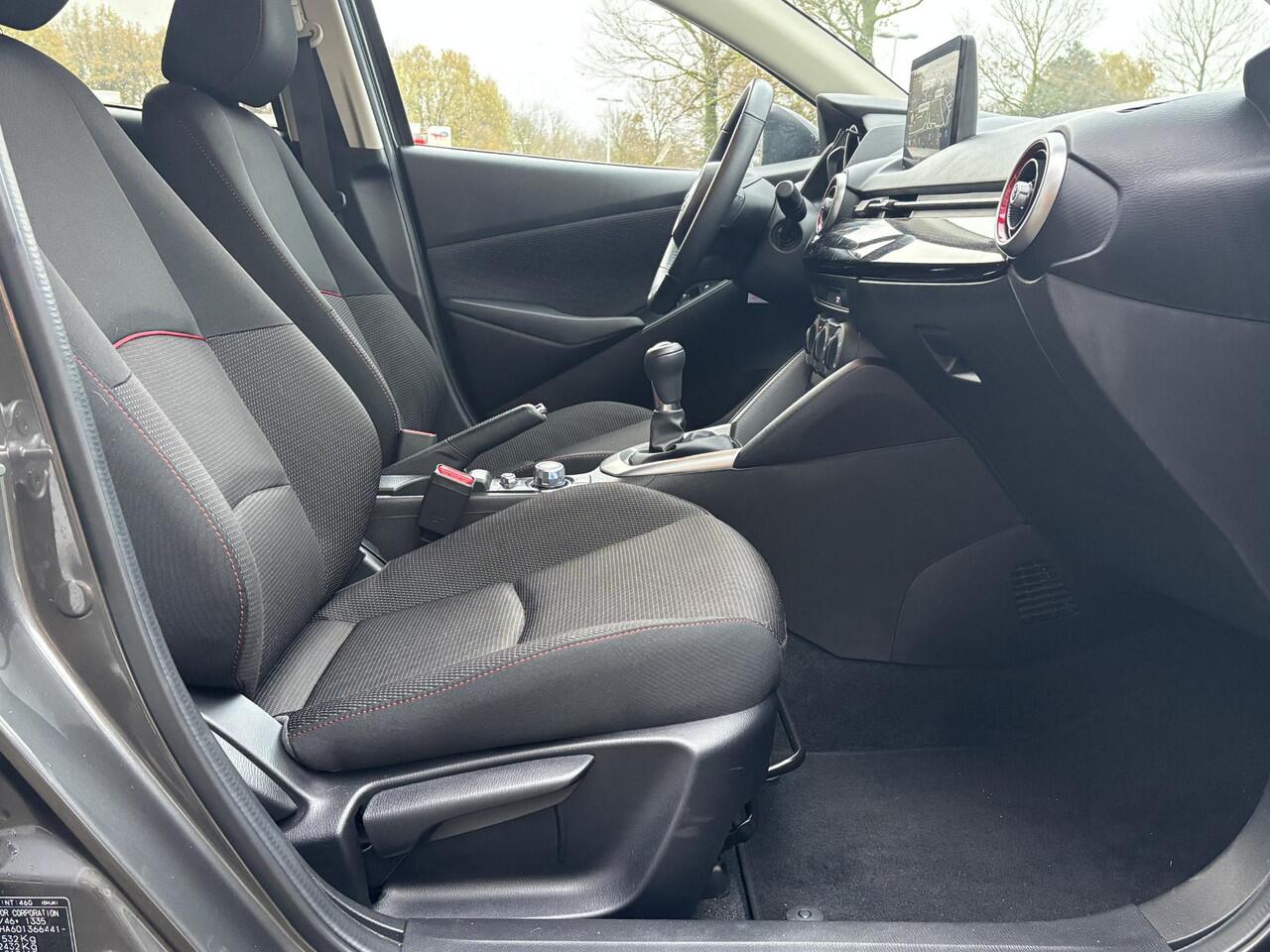 Mazda 2 1.5 Skyactiv-G Sportive 1e Eig., Dealer Ondh., Airco, Apple Carplay/ Android Auto, Cruise Controle, Navigatie, A.Rij-Camera, Lichtmetaal met All-Seasons banden.