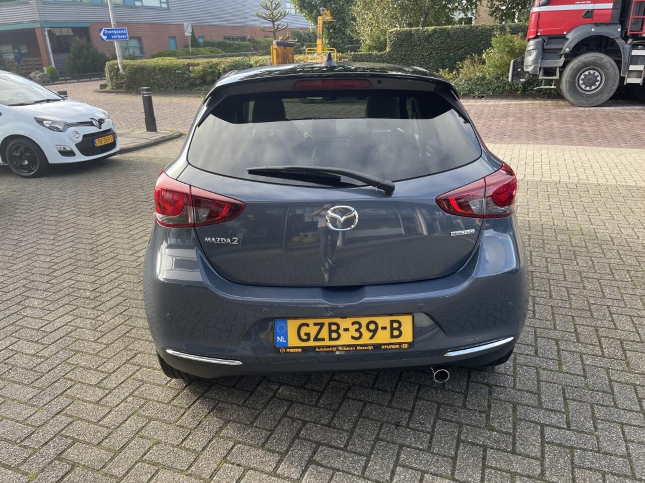 Mazda 2 1.5 Skyact-G 90 6MT Luxury I Activesense/ Leer/ Navi