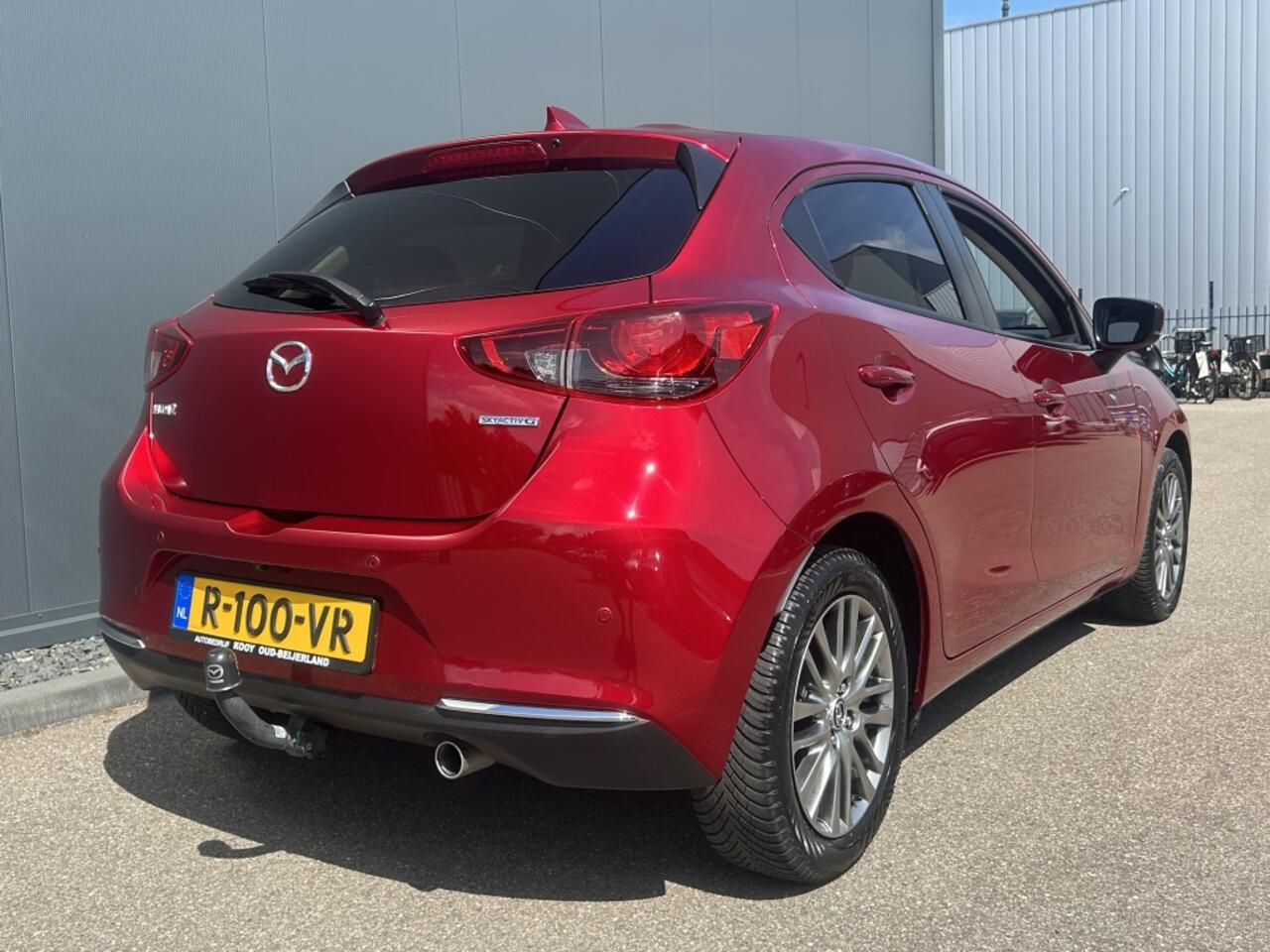 Mazda 2 1.5 Skyactiv-G Luxury / Trekhaak / Camera / Armsteun