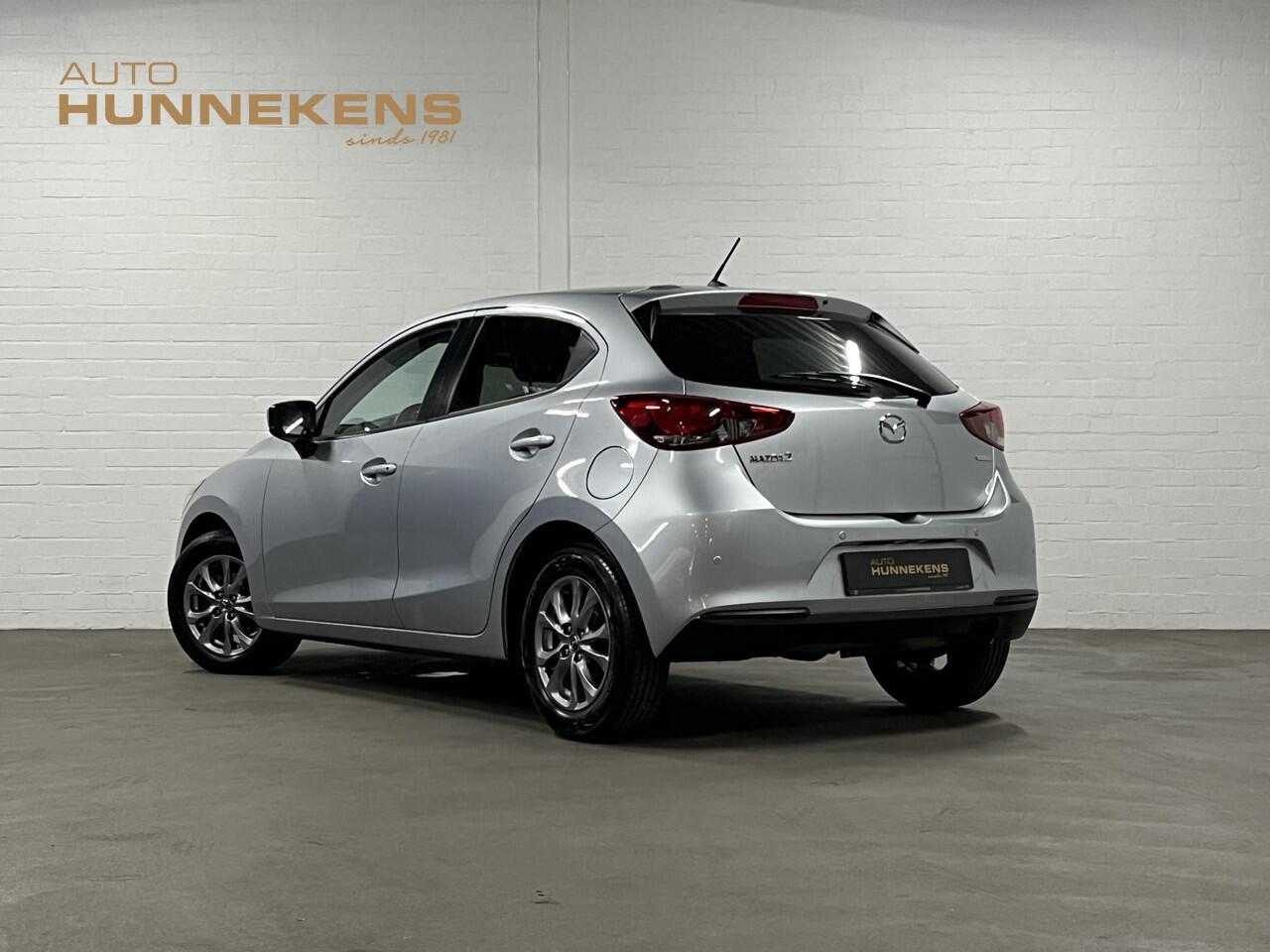 Mazda 2 1.5 SkyActiv-G 90 Automaat | Carplay | Stoelverwarming | Cruise-/Climate control | Navigatie |