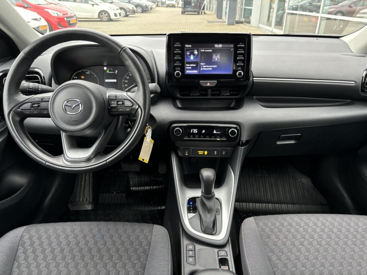 Mazda 2 Hybrid 1.5 Pure met Plus pakket en PDC