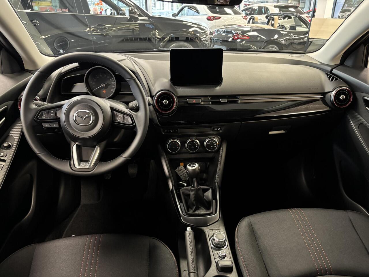 Mazda 2 1.5 e-SkyActiv-G 90 Homura , Voorraadvoordeel ¤ 1.350-, Apple Carplay, LMV 16 Inch, Camera, PDC, Clima, Cruise, Stuur/Stoelverwarming, BSM,