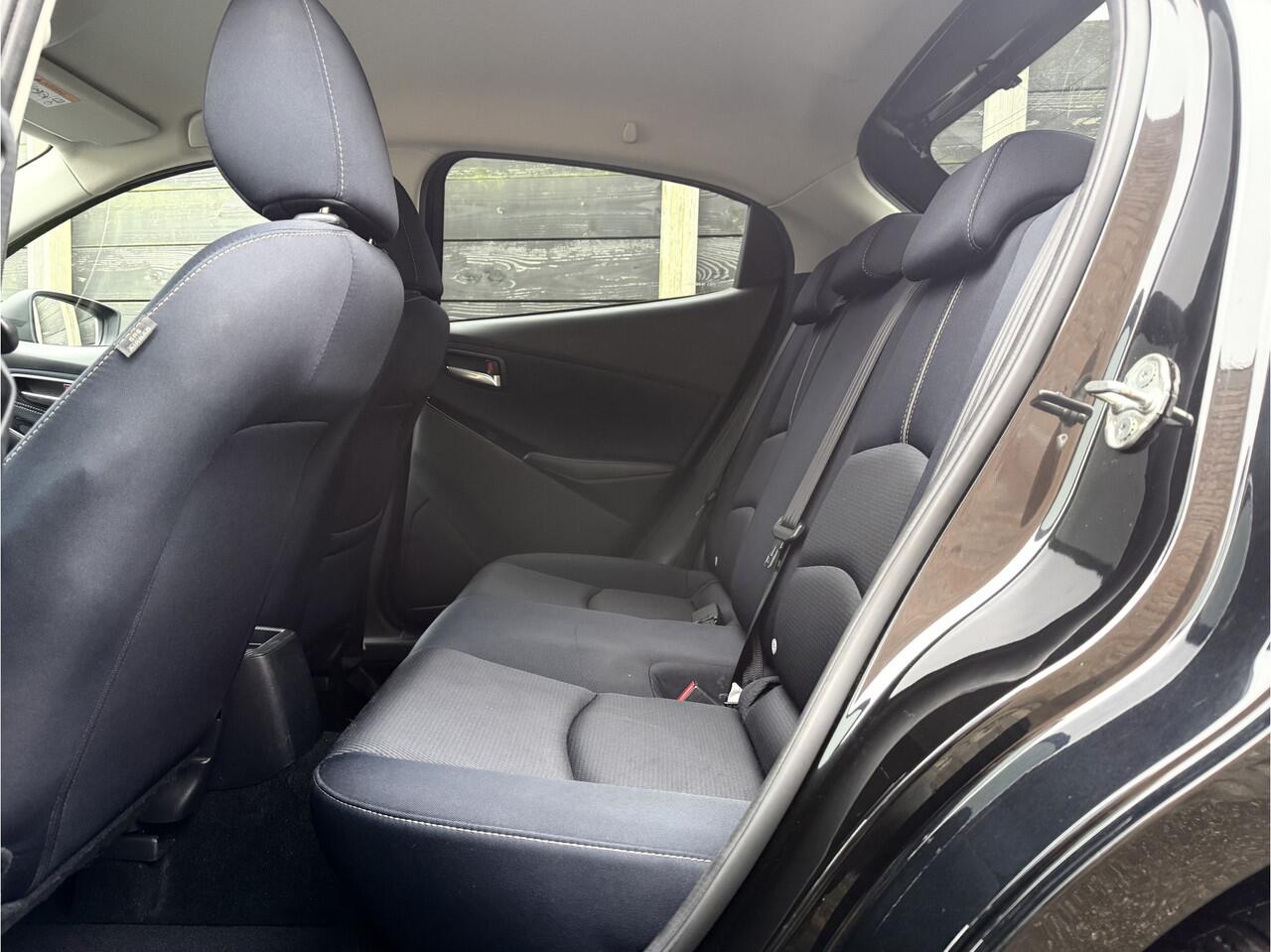 Mazda 2 1,5 Skyactive-G Luxury RIJK AAN OPTIE!