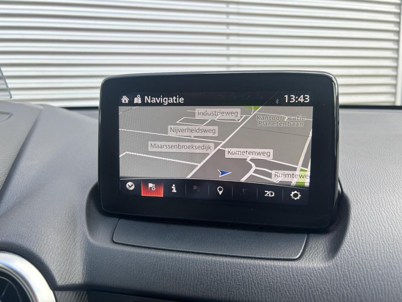 Mazda 2 1.5 Skyactiv-G Signature | Stuurverwarming | LED | 360 Camera |