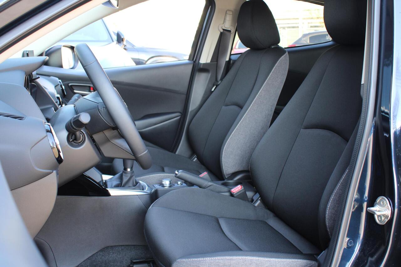 Mazda 2 1.5 e-SkyActiv-G 90 Exclusive-Line + DA Pack, Demovoordeel ¤4.340-, Navi, Apple Carplay, 360 Camera, PDC, Clima, Adap. Cruise, Stuur/Stoelverwarming