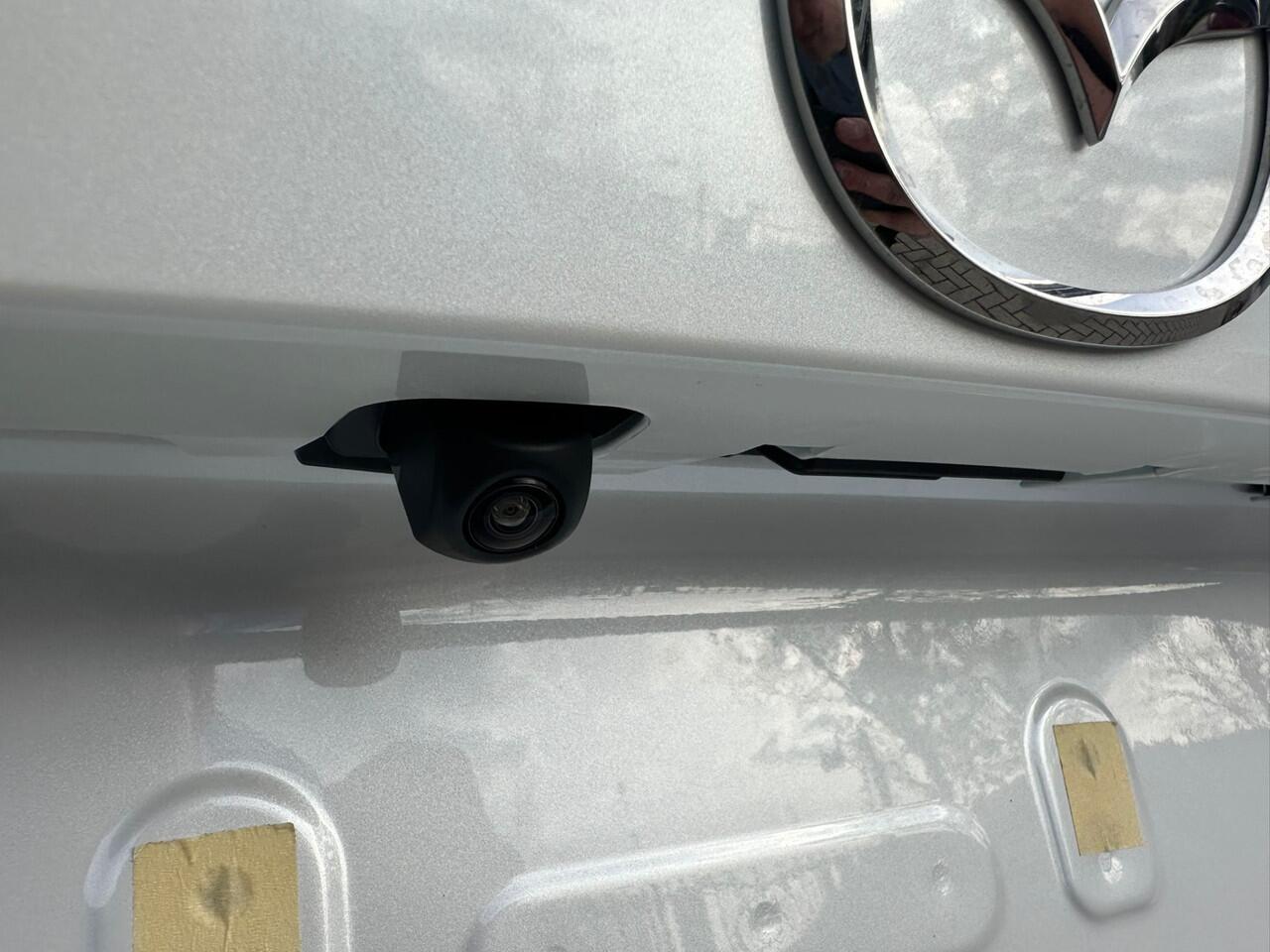 Mazda 2 Hybrid 1.5 Homura 116PK AUTOMAAT APPLE CARPLAY& ANDROID | CLIMA | ACHTERUITRIJCAMERA * ¤ 3000, - EXTRA INRUIL DEAL* WINTERPAKKET | 17 INCH LMV