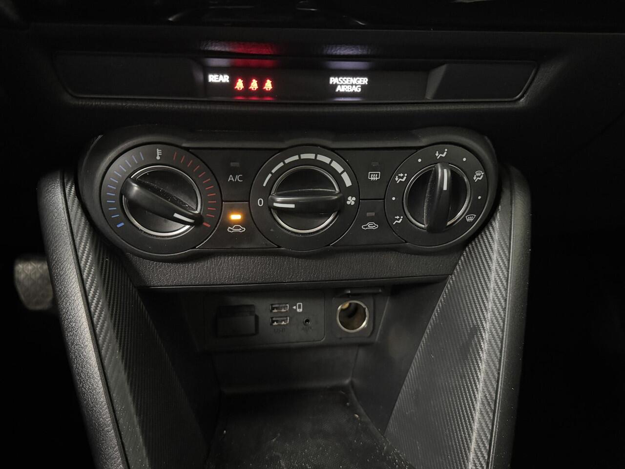 Mazda 2 1.5 Skyactiv-G Sportive | Navigatie | Camera | Cruise control | Lichtmetalen velgen 16" |