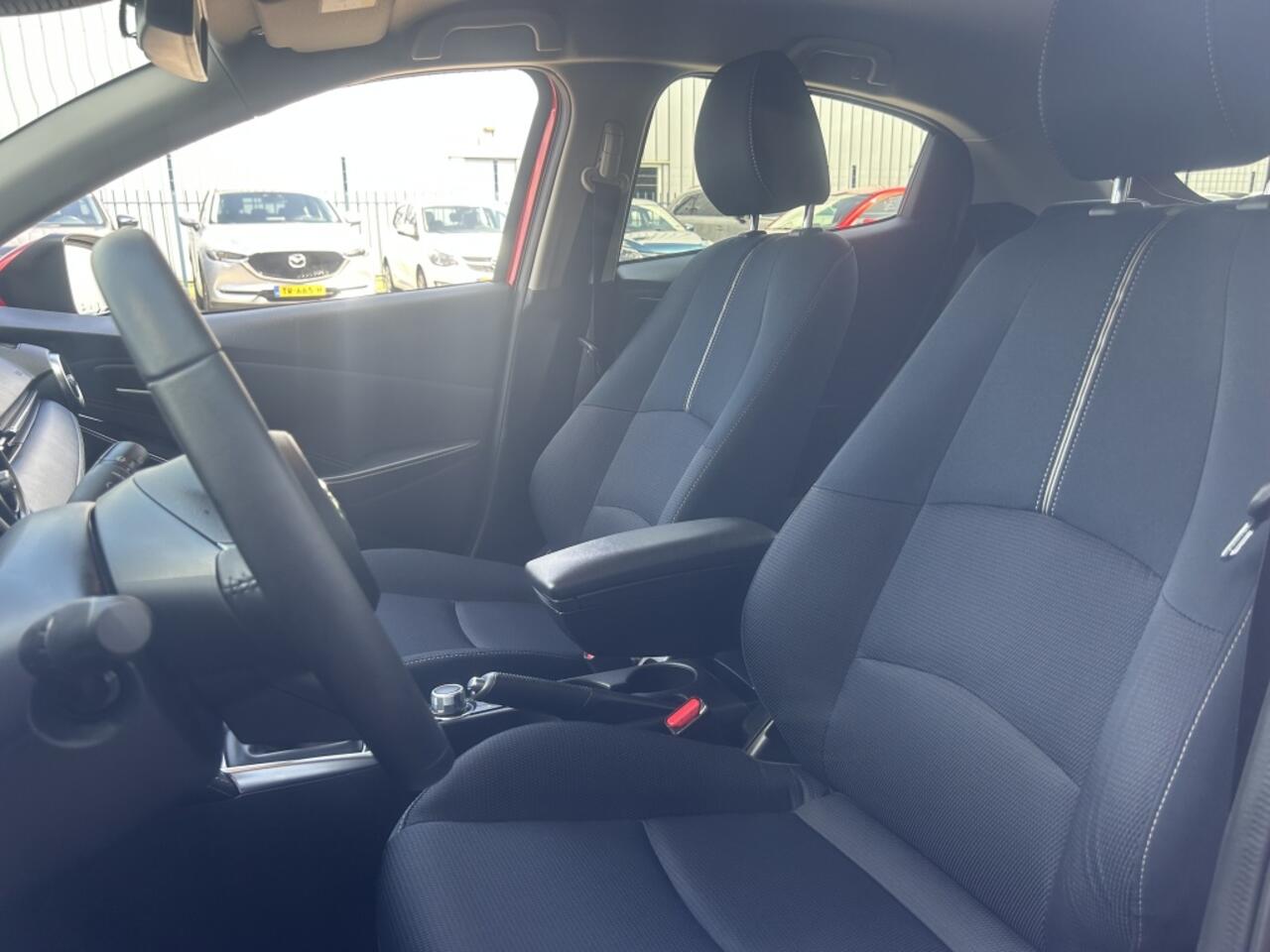 Mazda 2 1.5 Skyactiv-G Luxury / Trekhaak / Camera / Armsteun