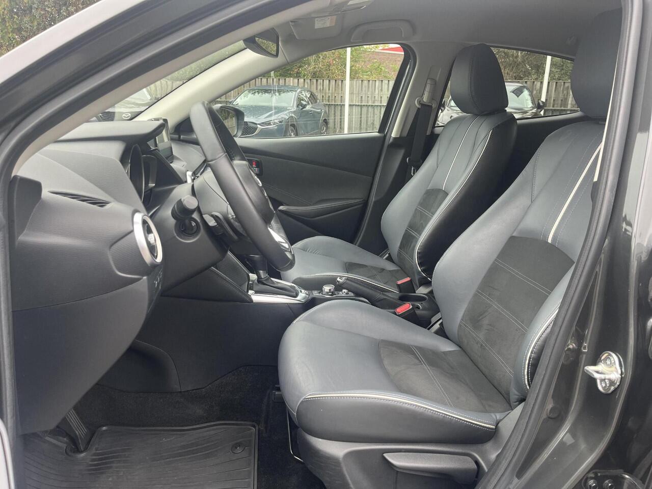 Mazda 2 1.5 Skyactiv-G Signature | Automaat | Leder | Camera |