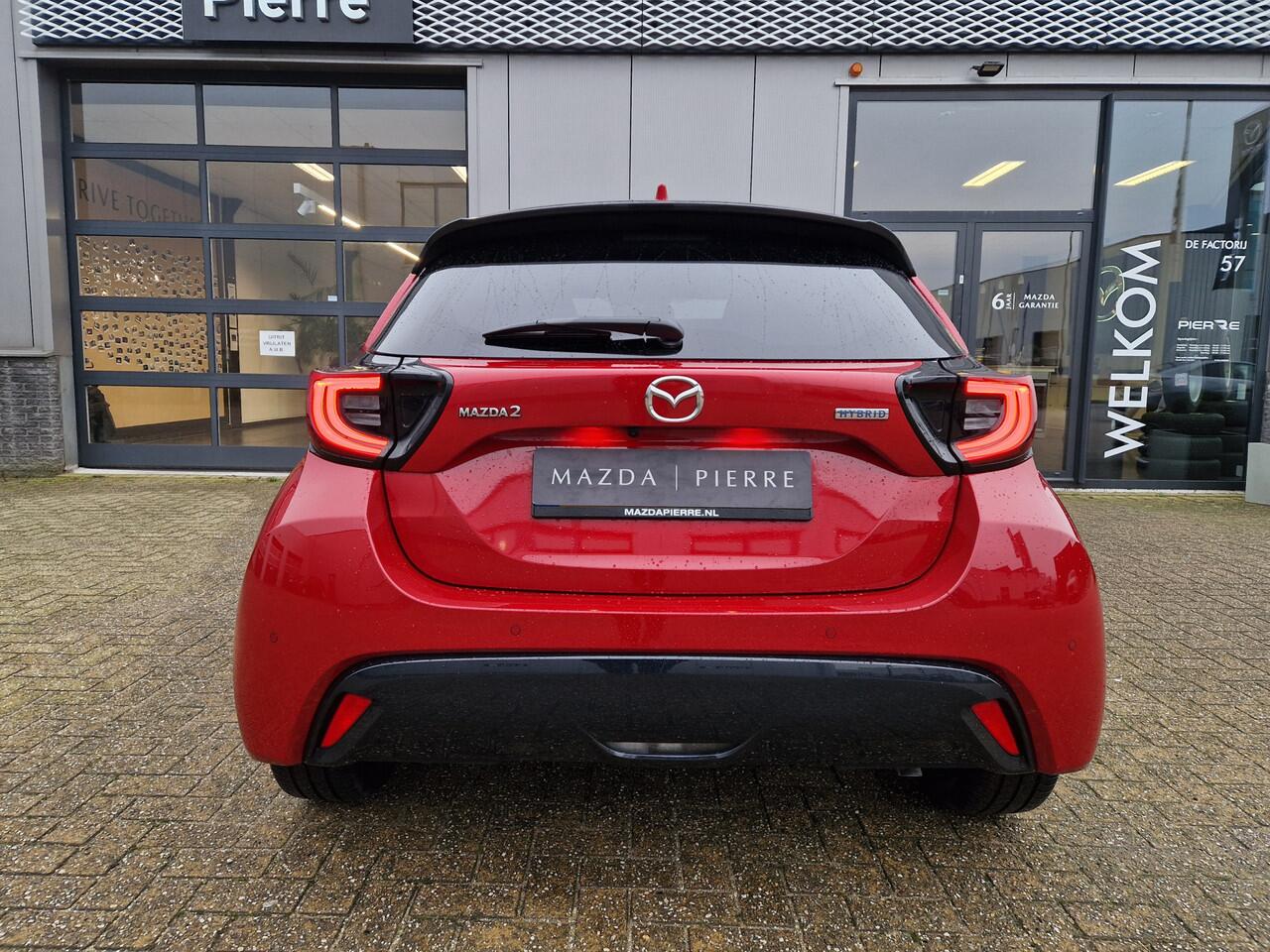 Mazda 2 Hybrid 1.5 Homura | CARPLAY | 17- INCH LMV BLACK | STOELVERWARMING | STUURVERWARMING | SPORTSTOELEN |