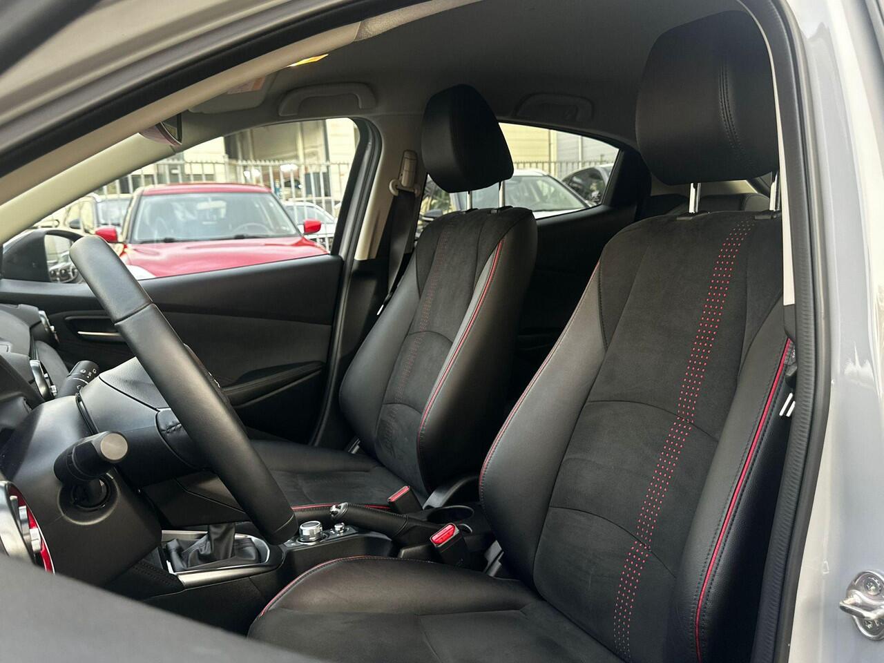 Mazda 2 1.5 e-SkyActiv-G 90 Homura Aka