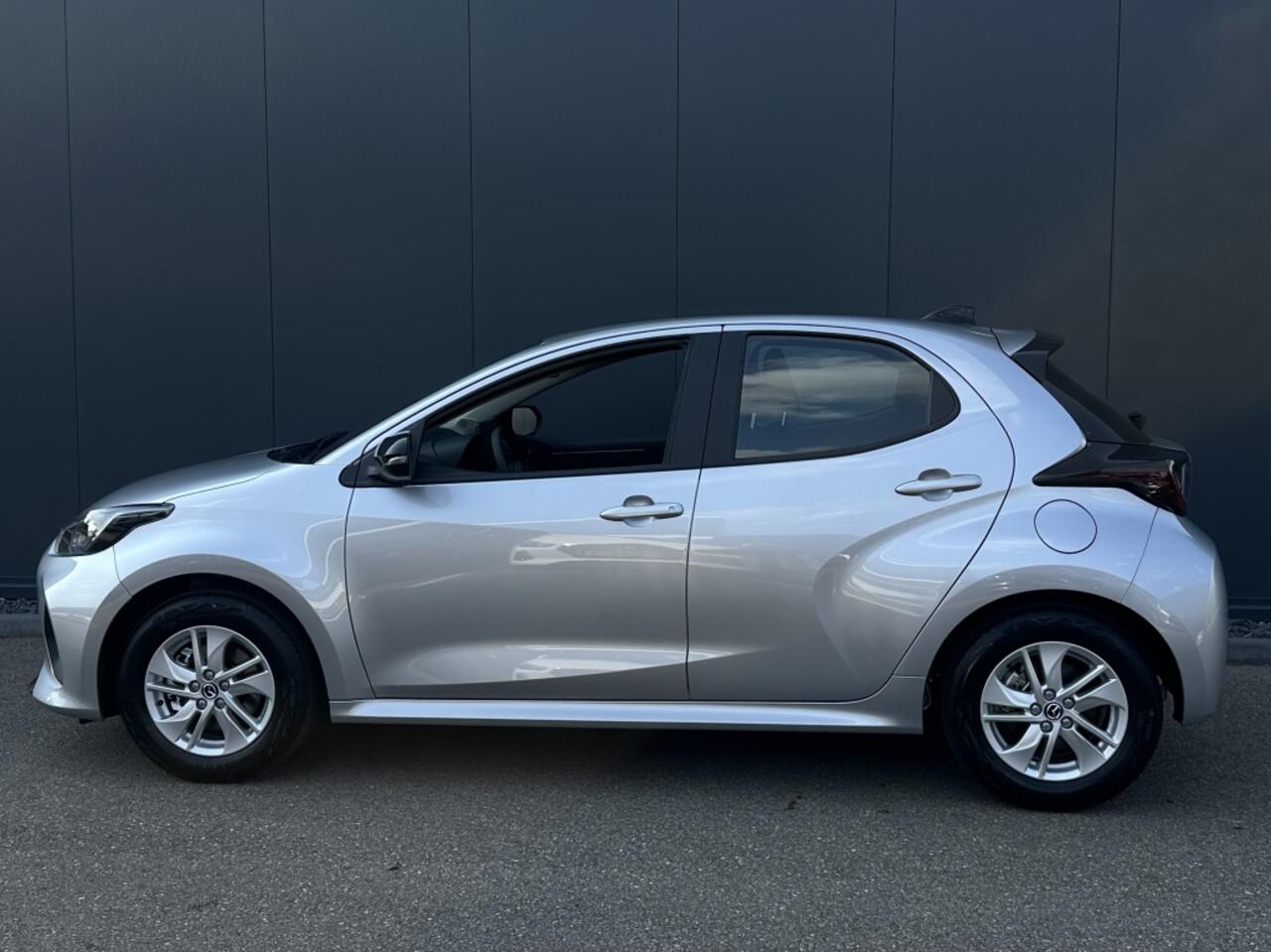 Mazda 2 1.5 Centre-line