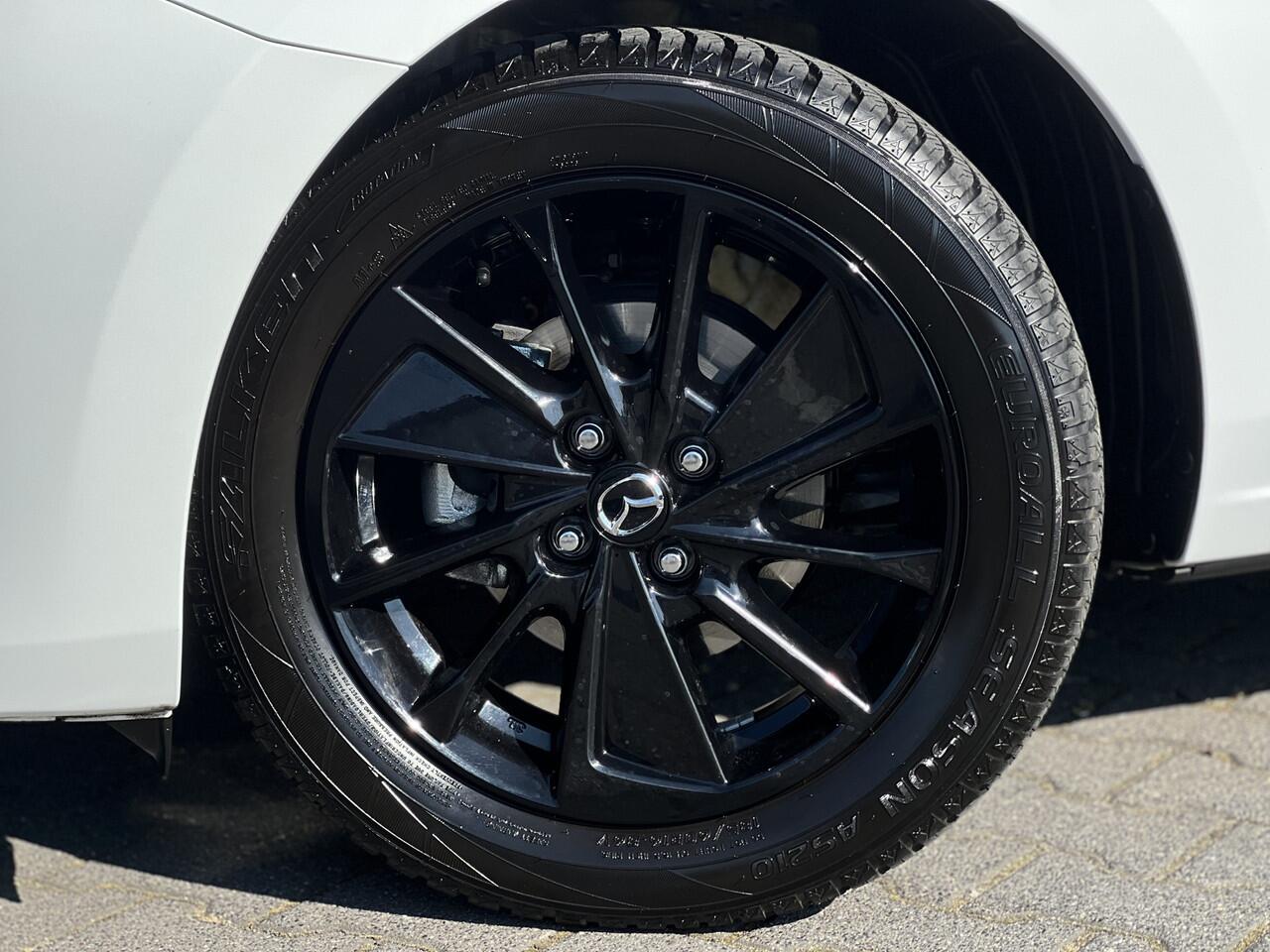 Mazda 2 1.5 SkyActiv-G 90 Homura | LED | Carplay | Camera | Dodehoek