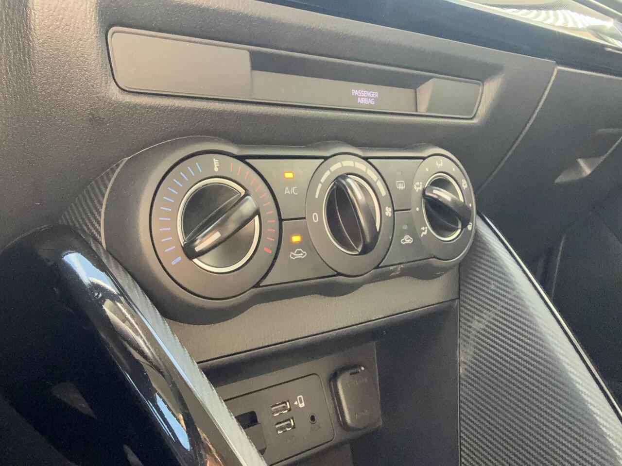 Mazda 2 1.5 Skyactiv-G Style Selected | WEINIG KILOMETERS | DEALERONDERHOUDEN | NAVIGATIE |