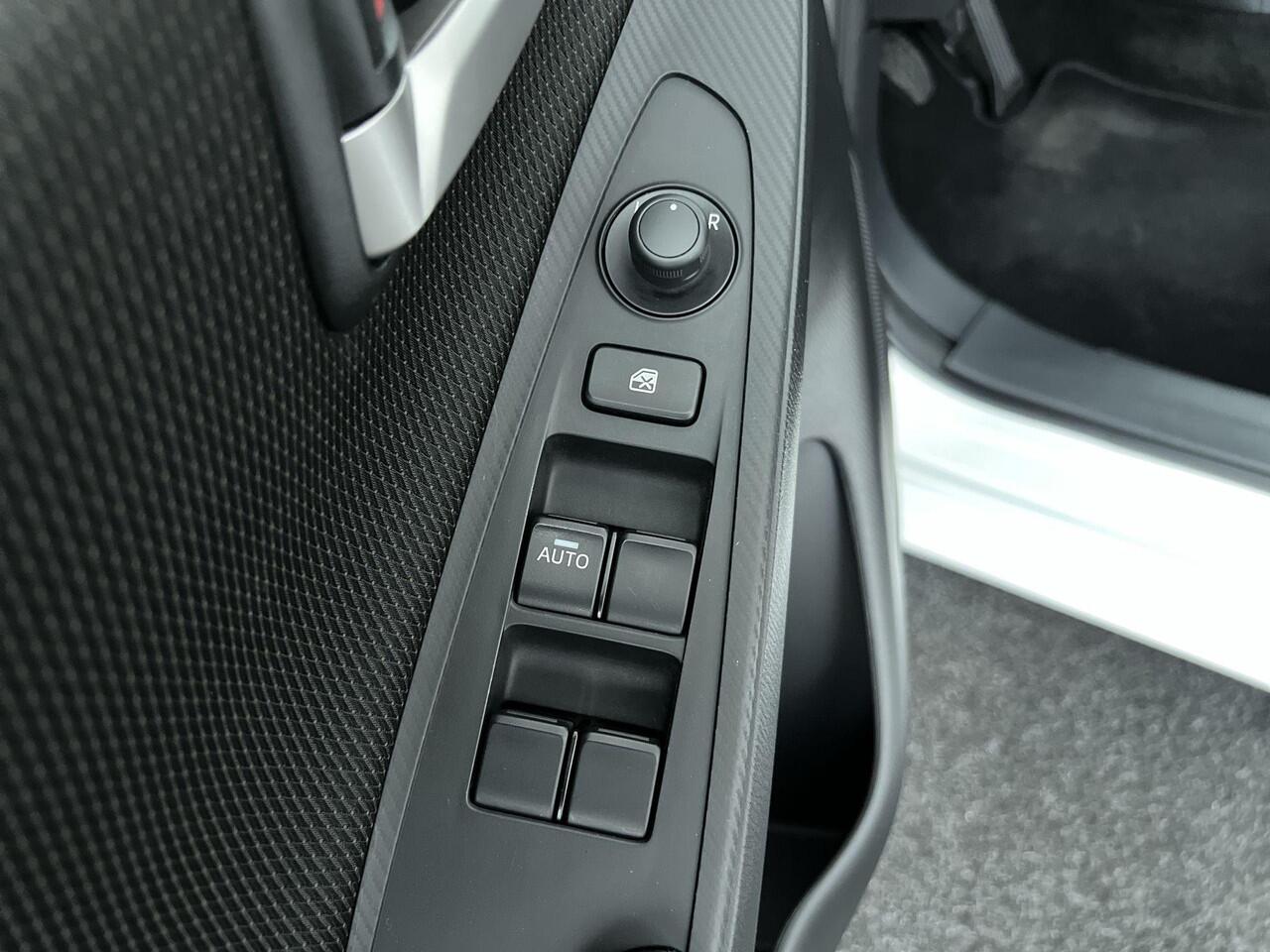 Mazda 2 1.5 Skyactiv-G | Rijklaar | Dealeronderhouden | Navigatie | Airco