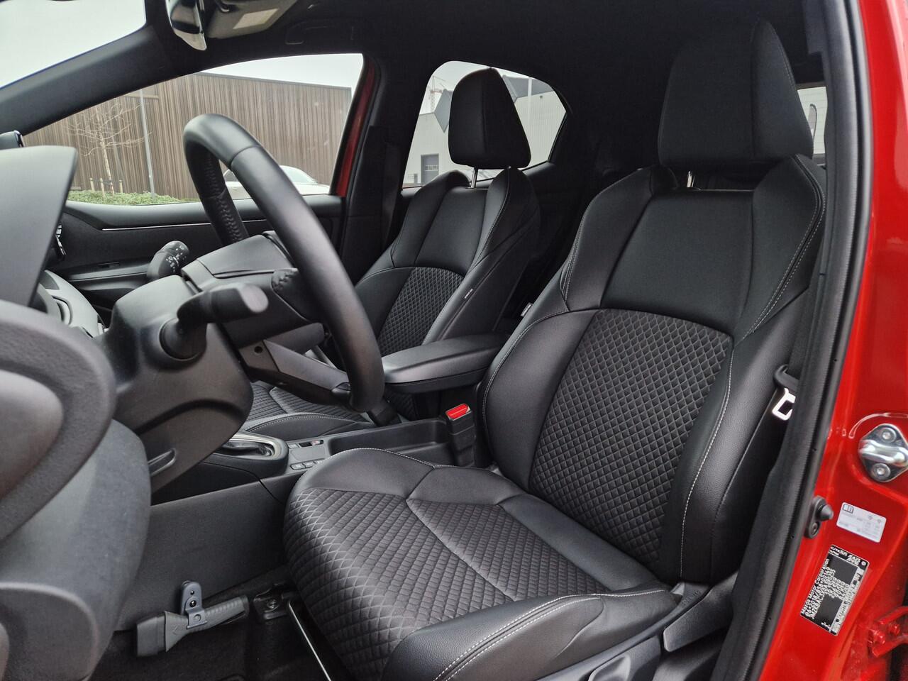 Mazda 2 Hybrid 1.5 Homura | CARPLAY | 17- INCH LMV BLACK | STOELVERWARMING | STUURVERWARMING | SPORTSTOELEN |