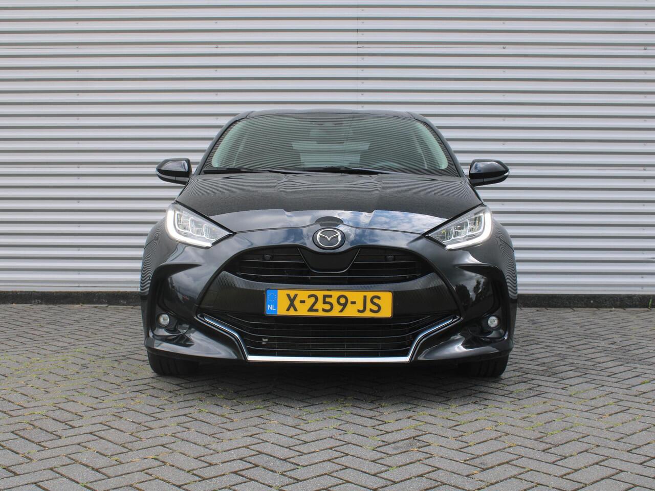 Mazda 2 Hybrid 1.5 Select | 16" LM | Stoel- & stuurverwarming | HUD | Camera | Dodehoek sensor | Clima | Apple Carplay/Android Auto |