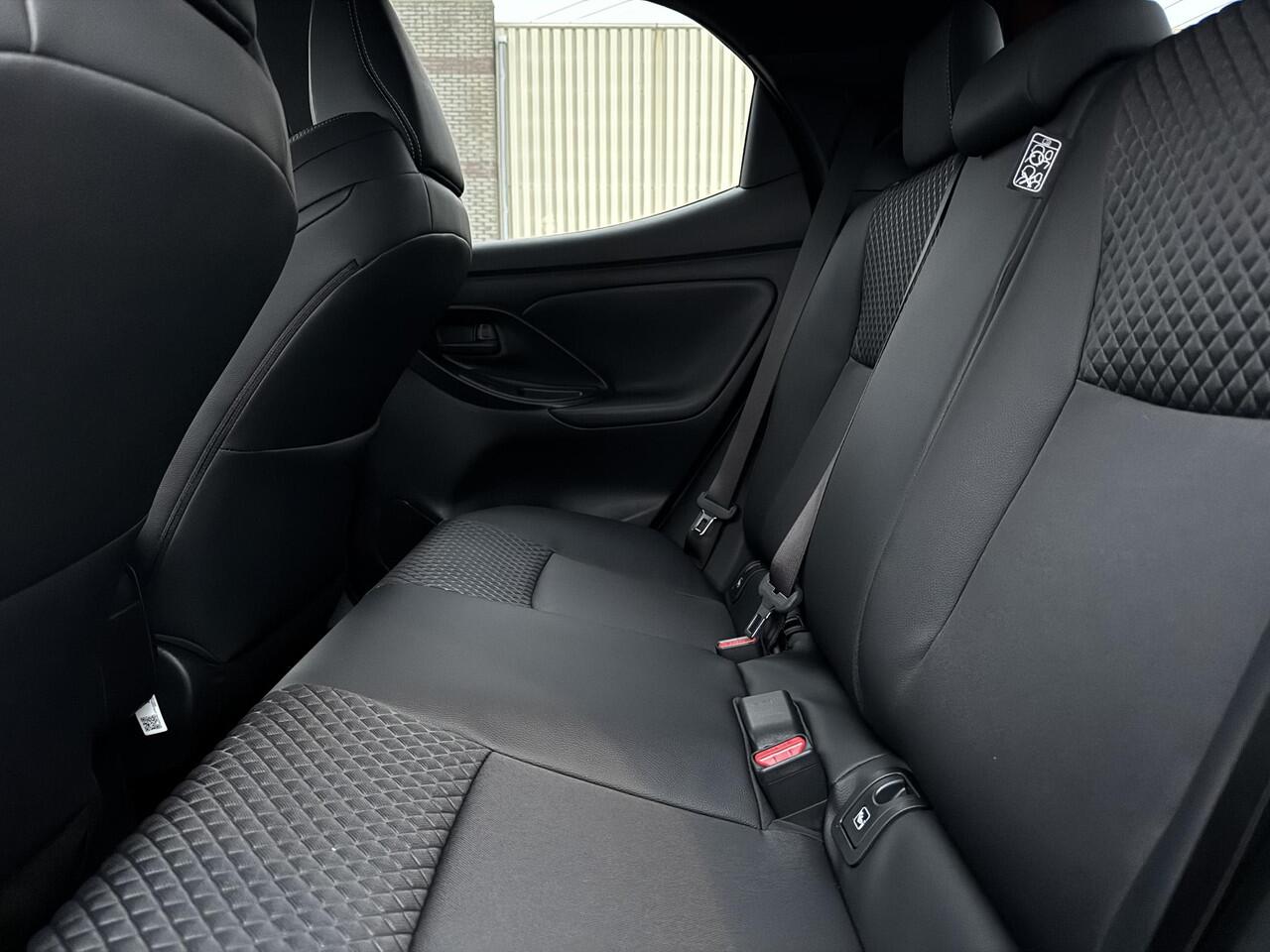 Mazda 2 Hybrid 1.5 Homura | Achteruitrijcamera | Stoel/stuurverwarming | Apple Carplay/Android Auto | Climate control | Lichtmetalen velgen | Half leder |