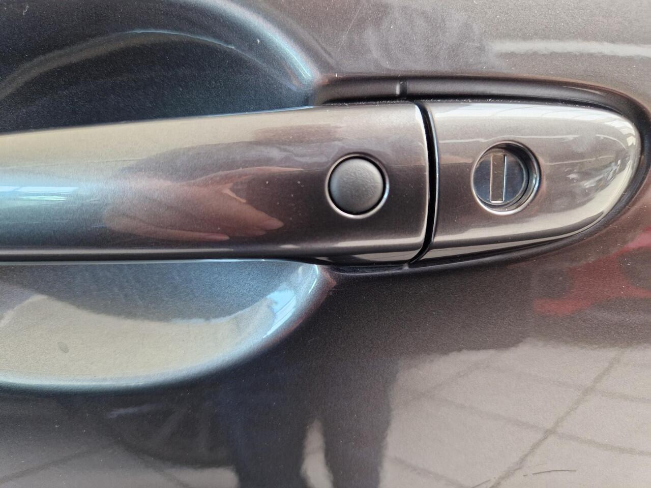 Mazda 2 1.5 e-SkyActiv-G 90 Homura Aka D.A Pack Mazda 2 1.5 e-SkyActiv-G 90 Homura Aka