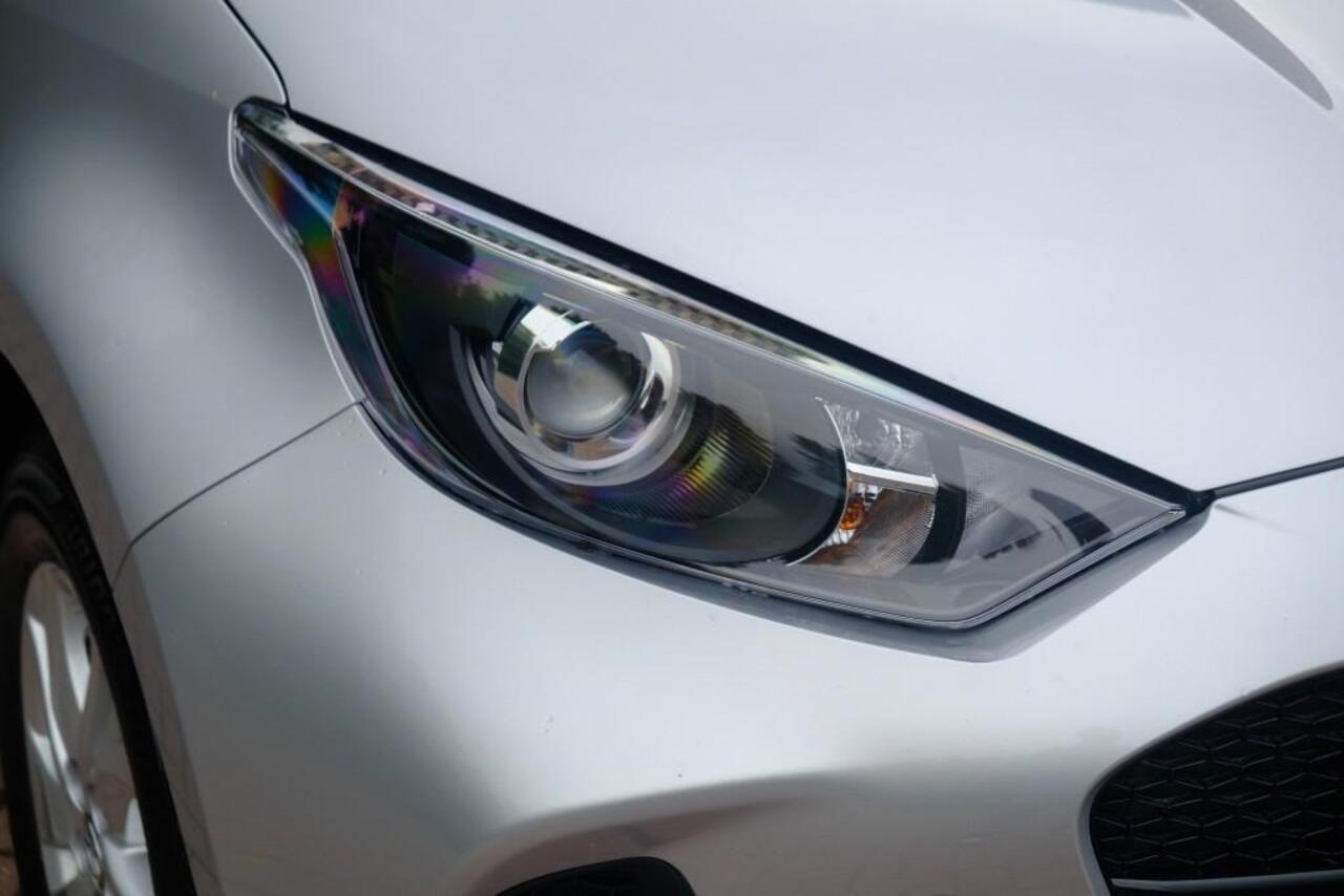 Mazda 2 Hybrid 1.5 116pk CVT Centre-line | App Connect | Climate | Adaptive Cruise | Camera | Stoelverwarming