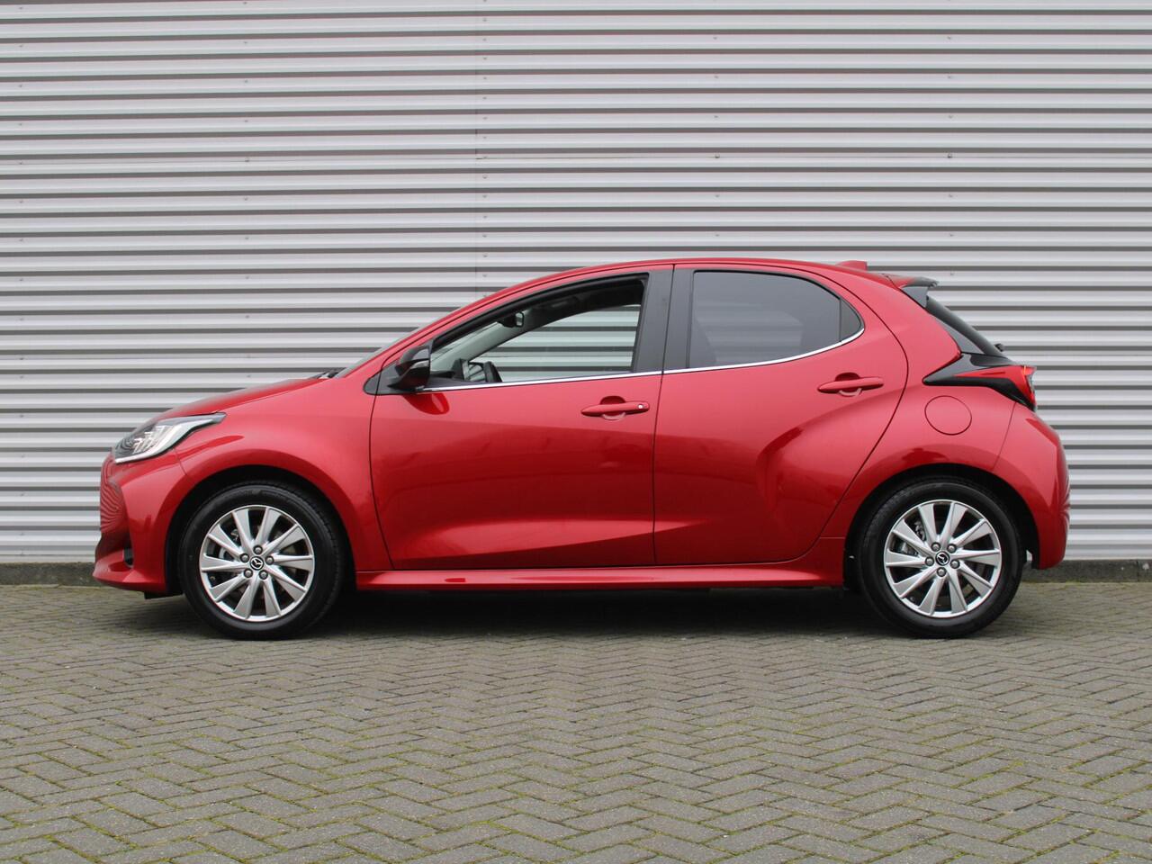 Mazda 2 Hybrid 1.5 Select | 16" LM | Stoel- & stuurverwarming | HUD | Camera | Dodehoek sensor |
