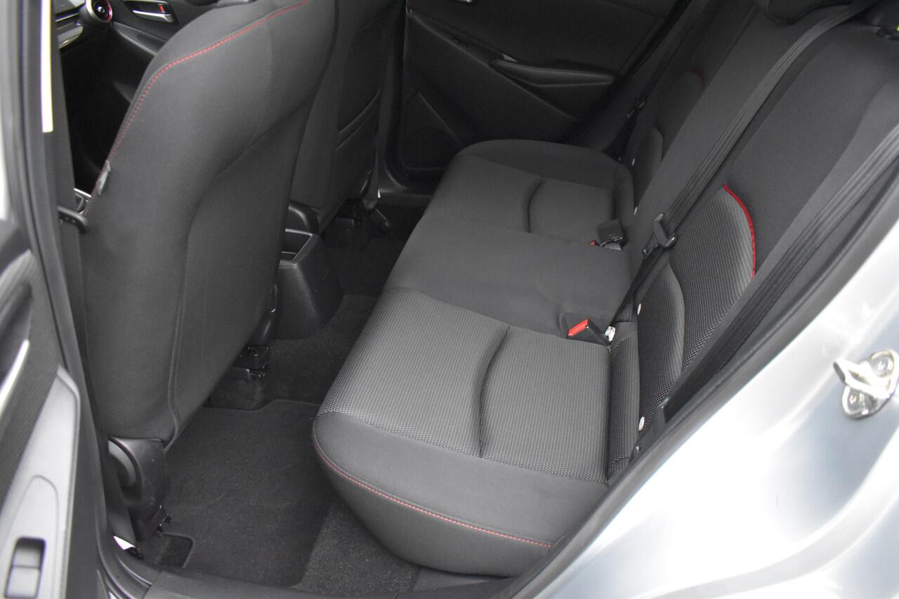 Mazda 2 1.5 Skyactiv-G Sportive / Carplay / Cruise / Camera / Stoelverwarming