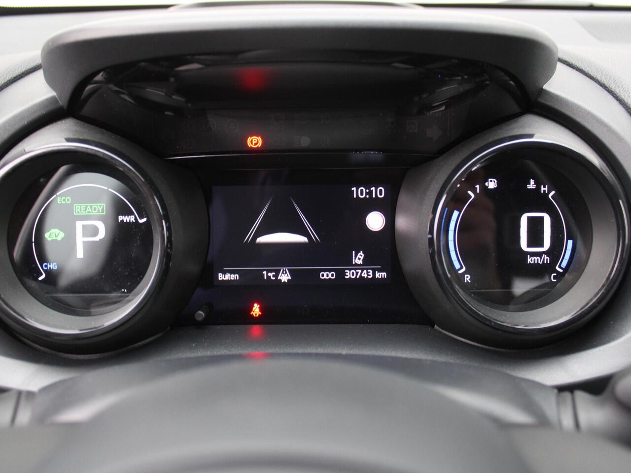 Mazda 2 Hybrid 1.5 Select | 16" LM | Stoel- & stuurverwarming | HUD | Camera | Dodehoek sensor |