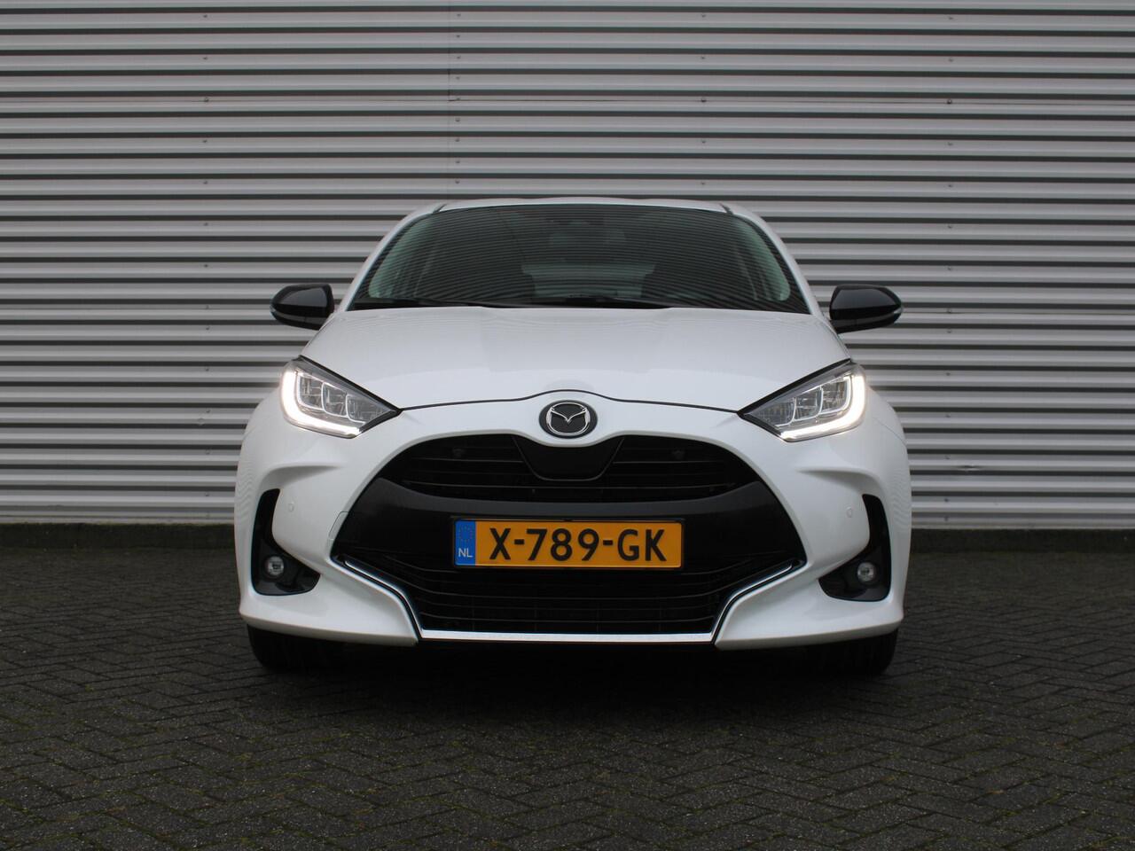 Mazda 2 Hybrid 1.5 Select | 16" LM | Stoel- & stuurverwarming | HUD | Camera | Dodehoek sensor |