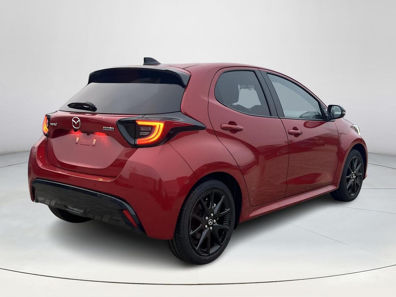 Mazda 2 Hybrid 1.5 Homura | Achteruitrijcamera | Stoel/stuurverwarming | Apple Carplay/Android Auto | Climate control | Lichtmetalen velgen | Half leder |