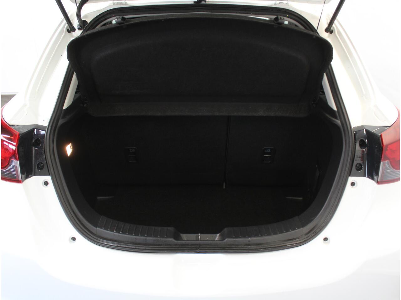 Mazda 2 1.5 Skyactiv-G Style Selected CARPLAY | AIRCO | CRUISE | DAB | LMV16 | CAMERA | LED