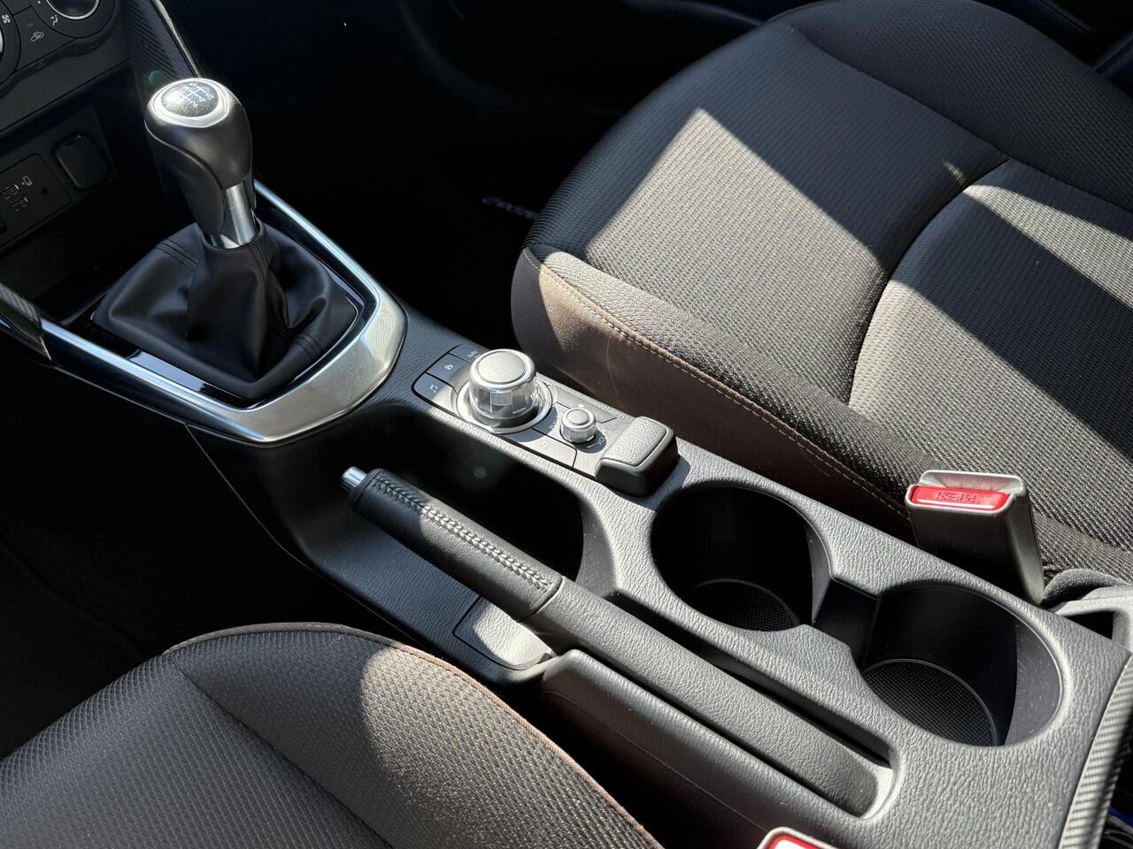 Mazda 2 1.5 Skyactiv-G Style Selected | WEINIG KILOMETERS | DEALERONDERHOUDEN | NAVIGATIE |