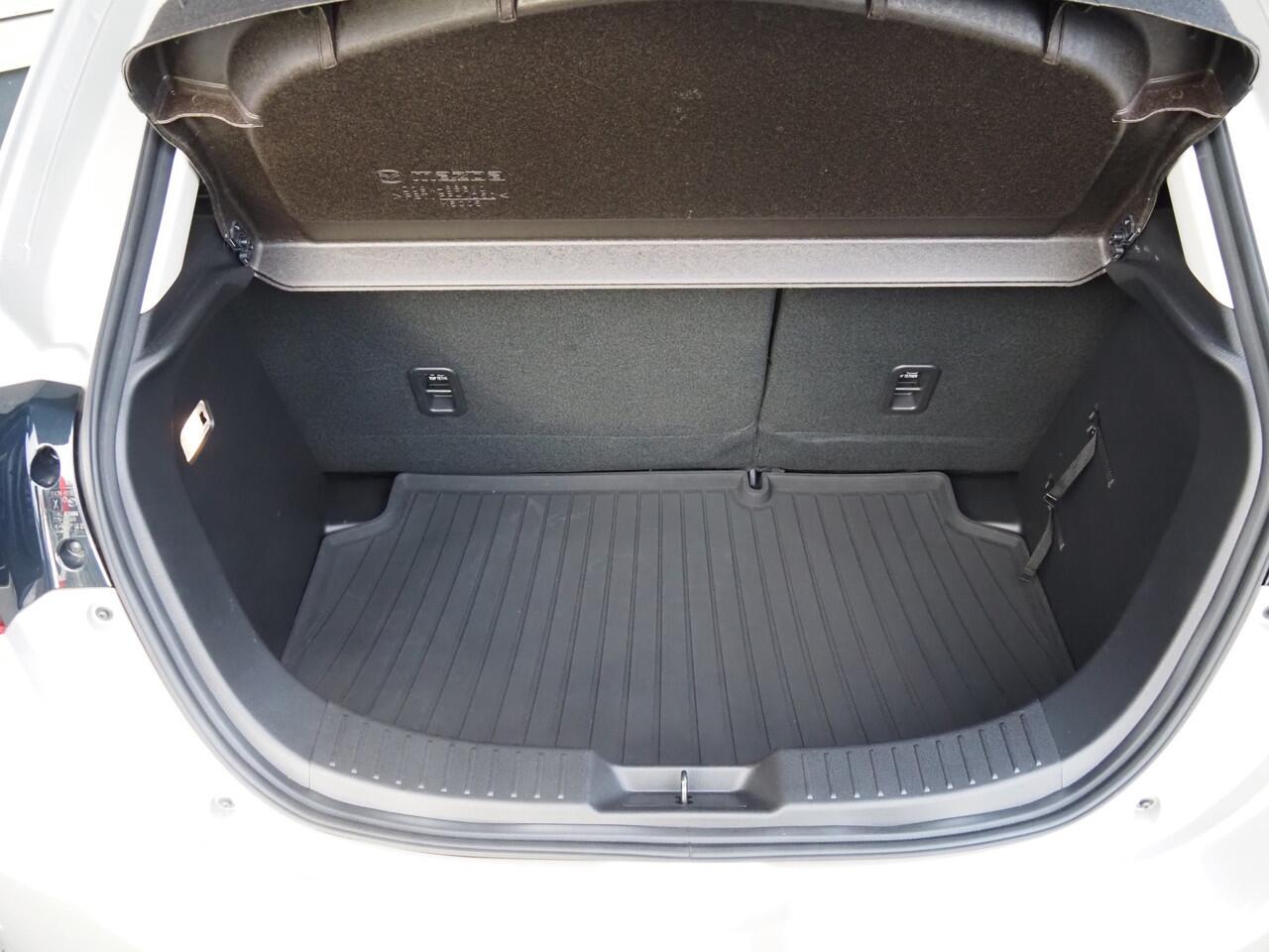 Mazda 2 1.5 SkyActiv-G 90 Homura Automaat - Dealer Onderhouden - 1e Eigenaar