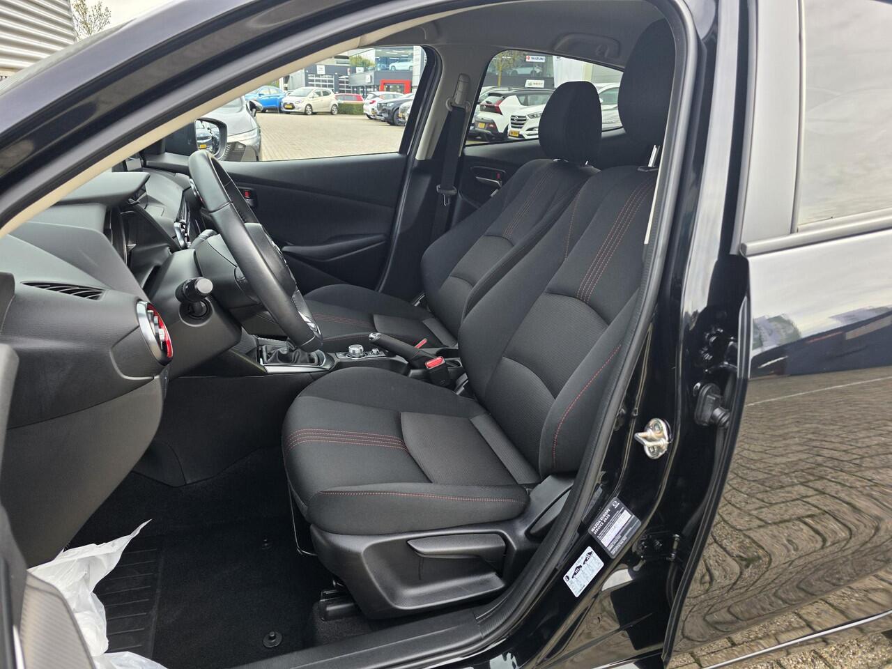 Mazda 2 1.5 e-SkyActiv-G 90 Homura | Achteruitrijcamera | Applecarplay en android auto | Cruise Control | Stoel en stuurverwarming | Climate control | Dode hoeksensoren |