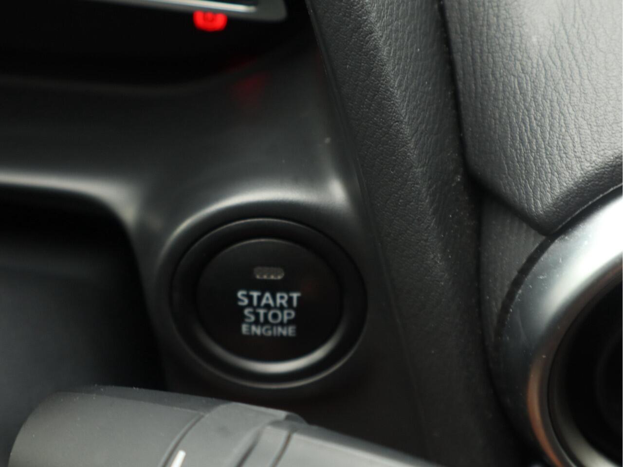 Mazda 2 1.5 Skyactiv-G Luxury 1e EIGENAAR | KEYLESS | STOEL/STUURVERWARMING | CAM | CRUISE | LAGE KM-STAND