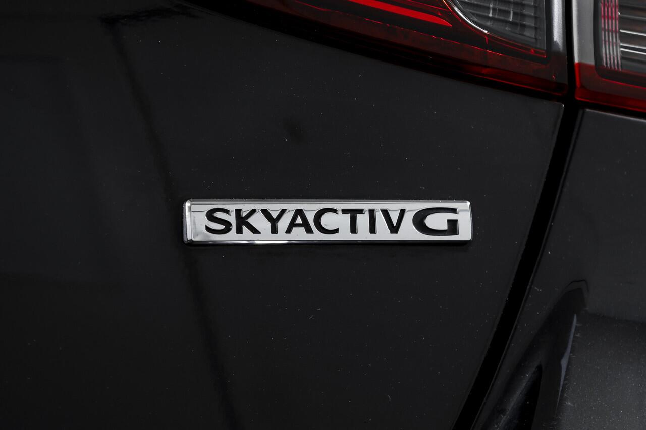 Mazda 2 1.5 Skyactiv-G 90 PK Luxury Orig. NL | Cruise | Stoel-+Stuurverw. | PDC | App. Connect | ECC | LM 16" |