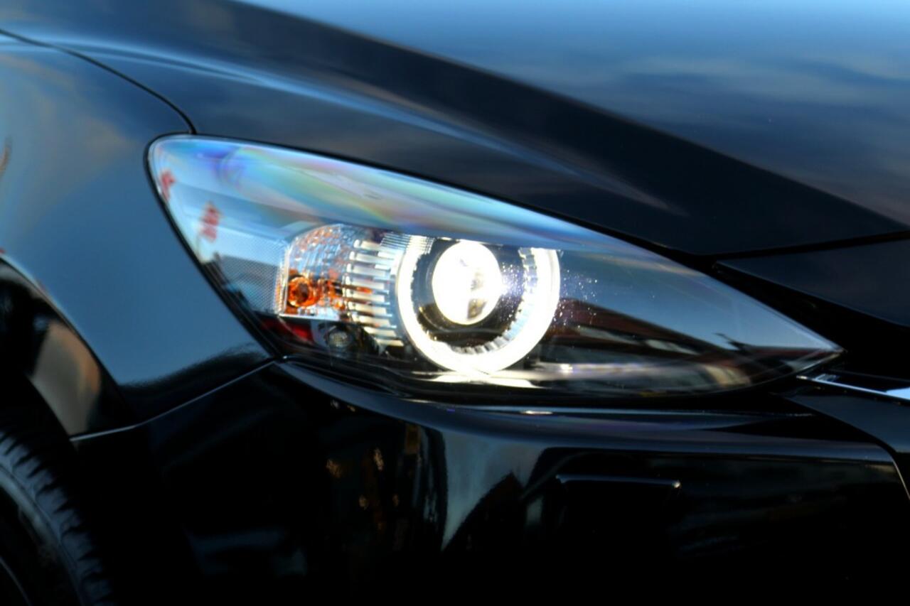 Mazda 2 e-SKYACTIV Homura 1.5 G 90 Mild HYBRID