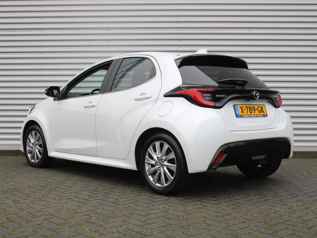 Mazda 2 Hybrid 1.5 Select | 16" LM | Stoel- & stuurverwarming | HUD | Camera | Dodehoek sensor |