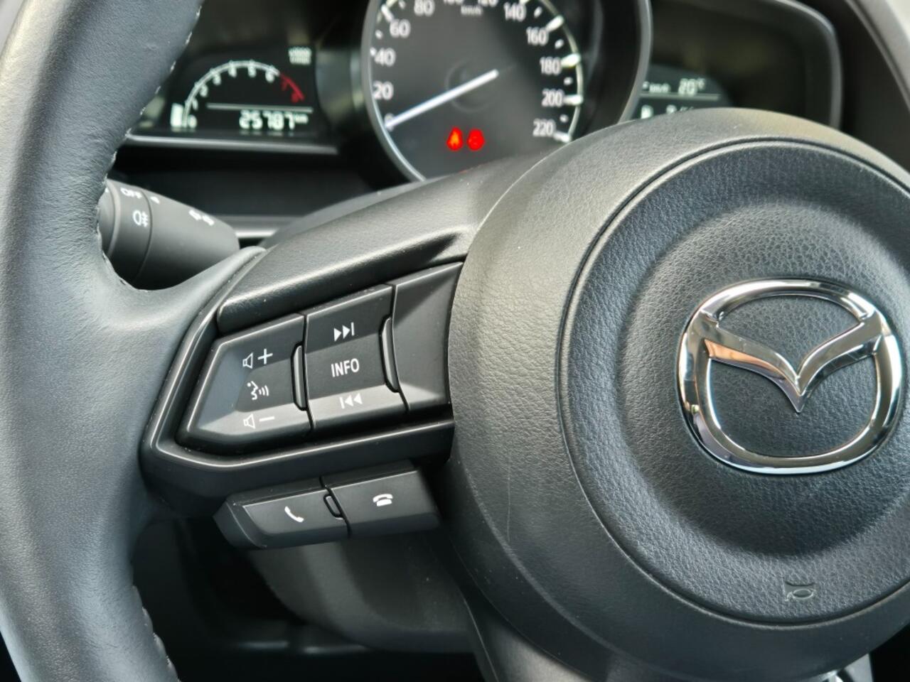 Mazda 2 E-SKYACTIV-G 90 HOMURA M-HYBRID / Carplay