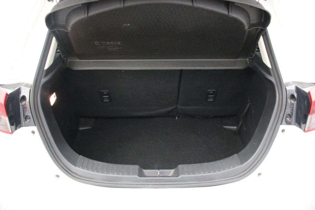 Mazda 2 1.5 Skyactiv-G Comfort - Carplay, Cruise, Stoelverw.