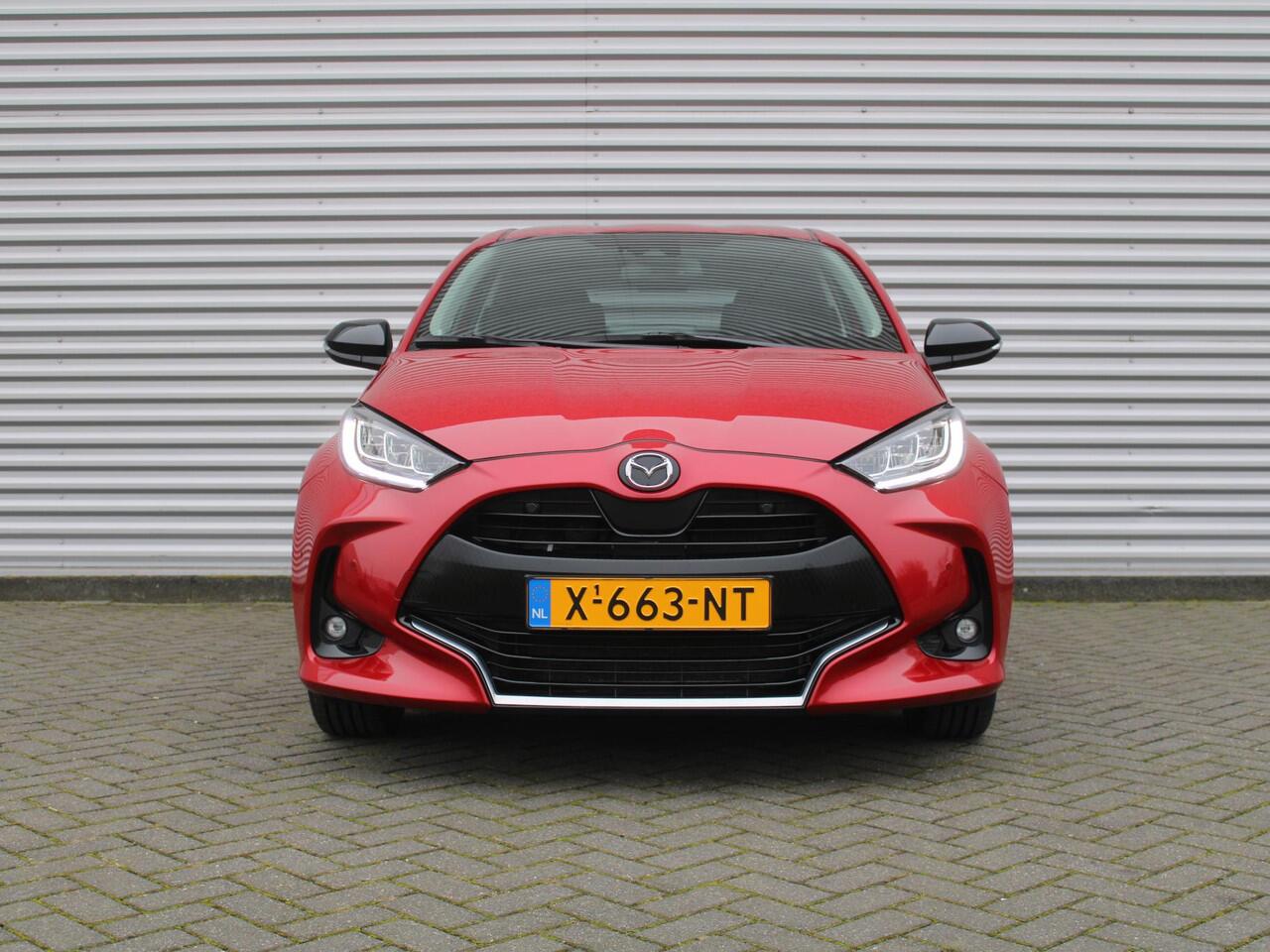 Mazda 2 Hybrid 1.5 Select | 16" LM | Stoel- & stuurverwarming | HUD | Camera | Dodehoek sensor |