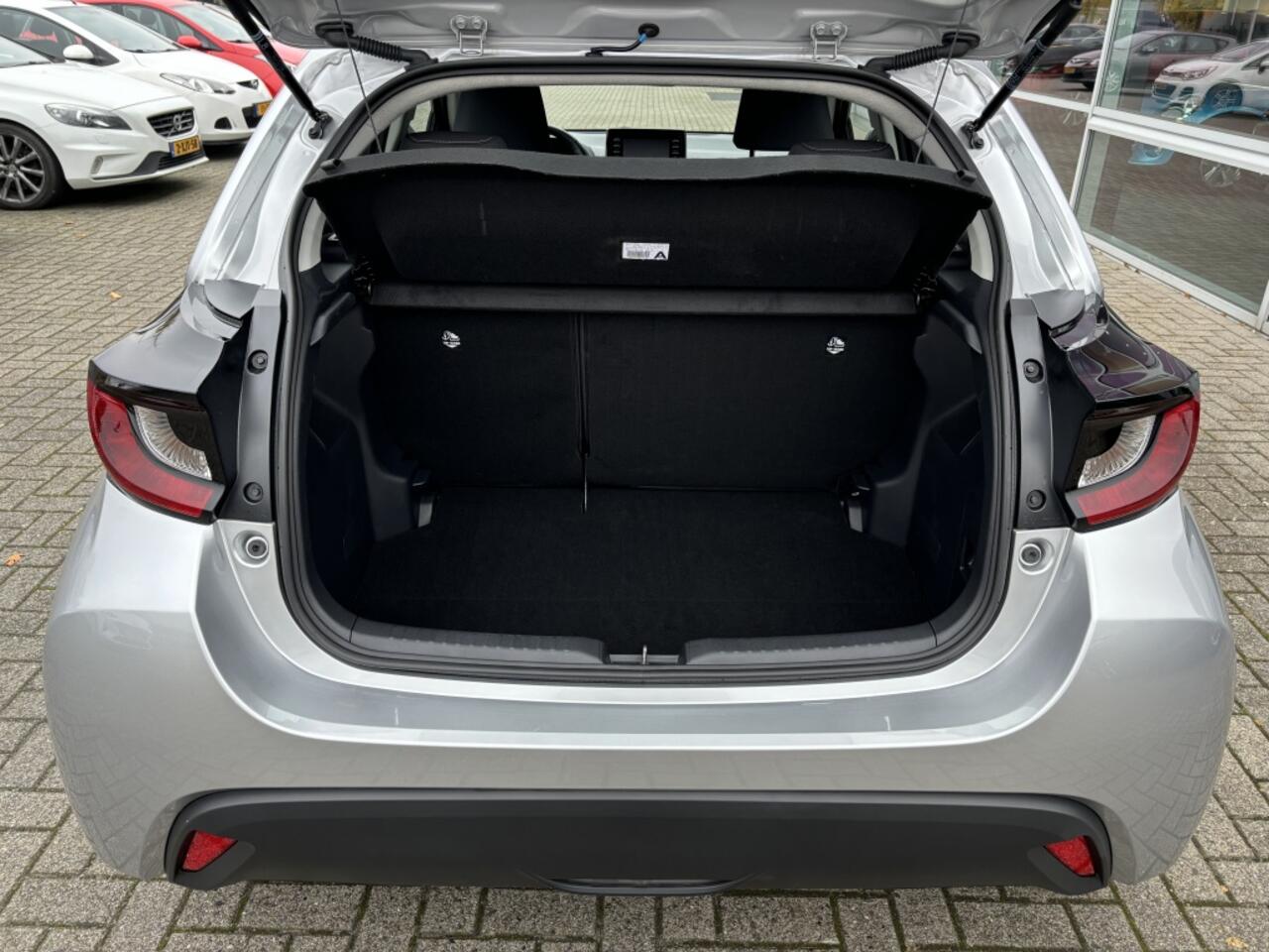 Mazda 2 Hybrid 1.5 Pure met Plus pakket en PDC