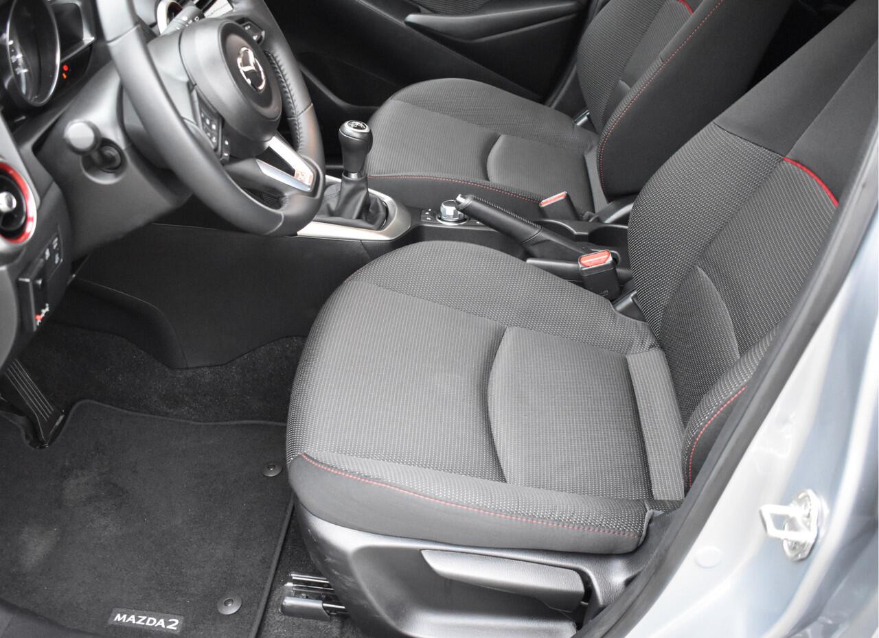 Mazda 2 1.5 Skyactiv-G Sportive / Carplay / Cruise / Camera / Stoelverwarming