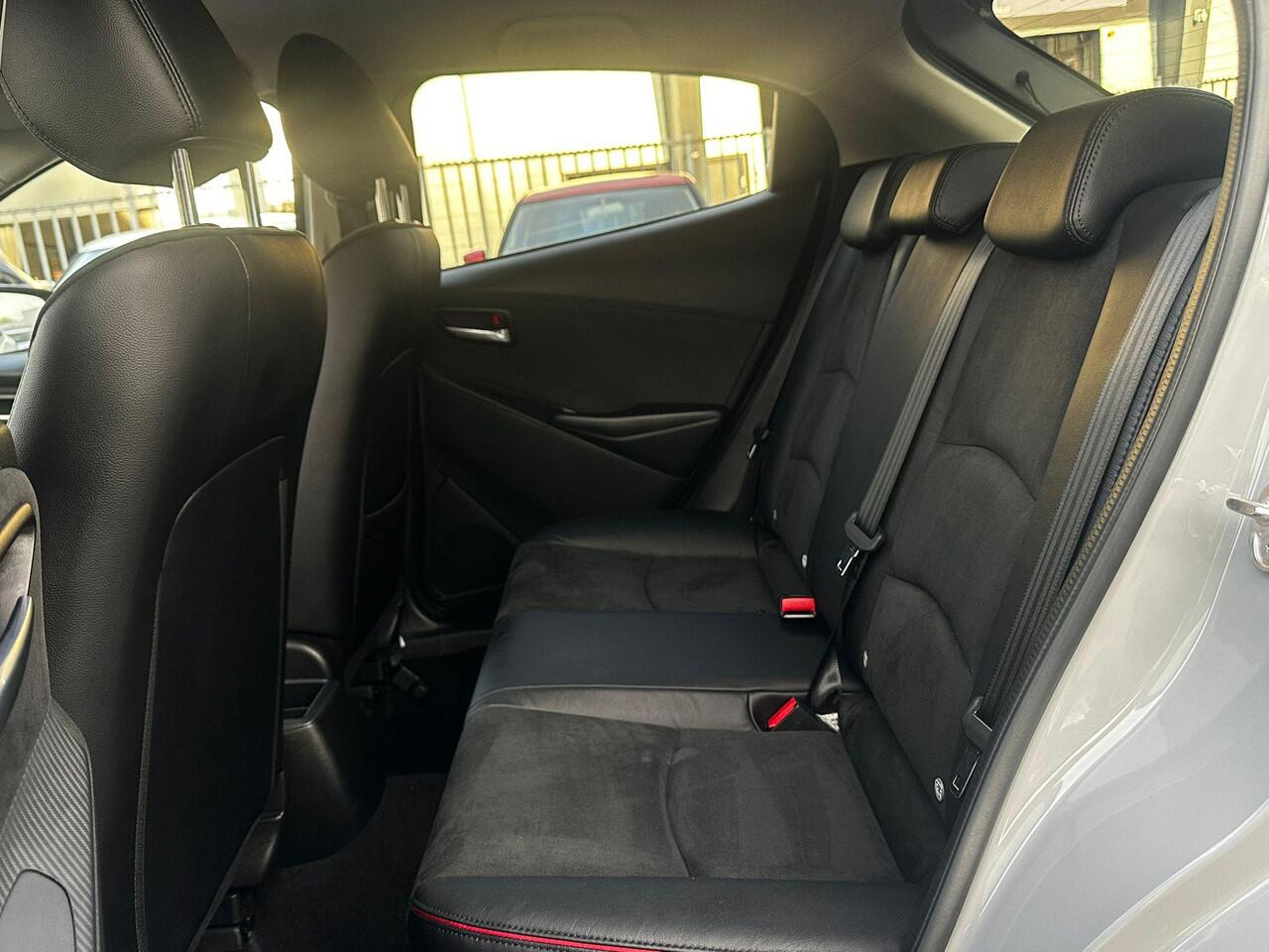 Mazda 2 1.5 e-SkyActiv-G 90 Homura Aka