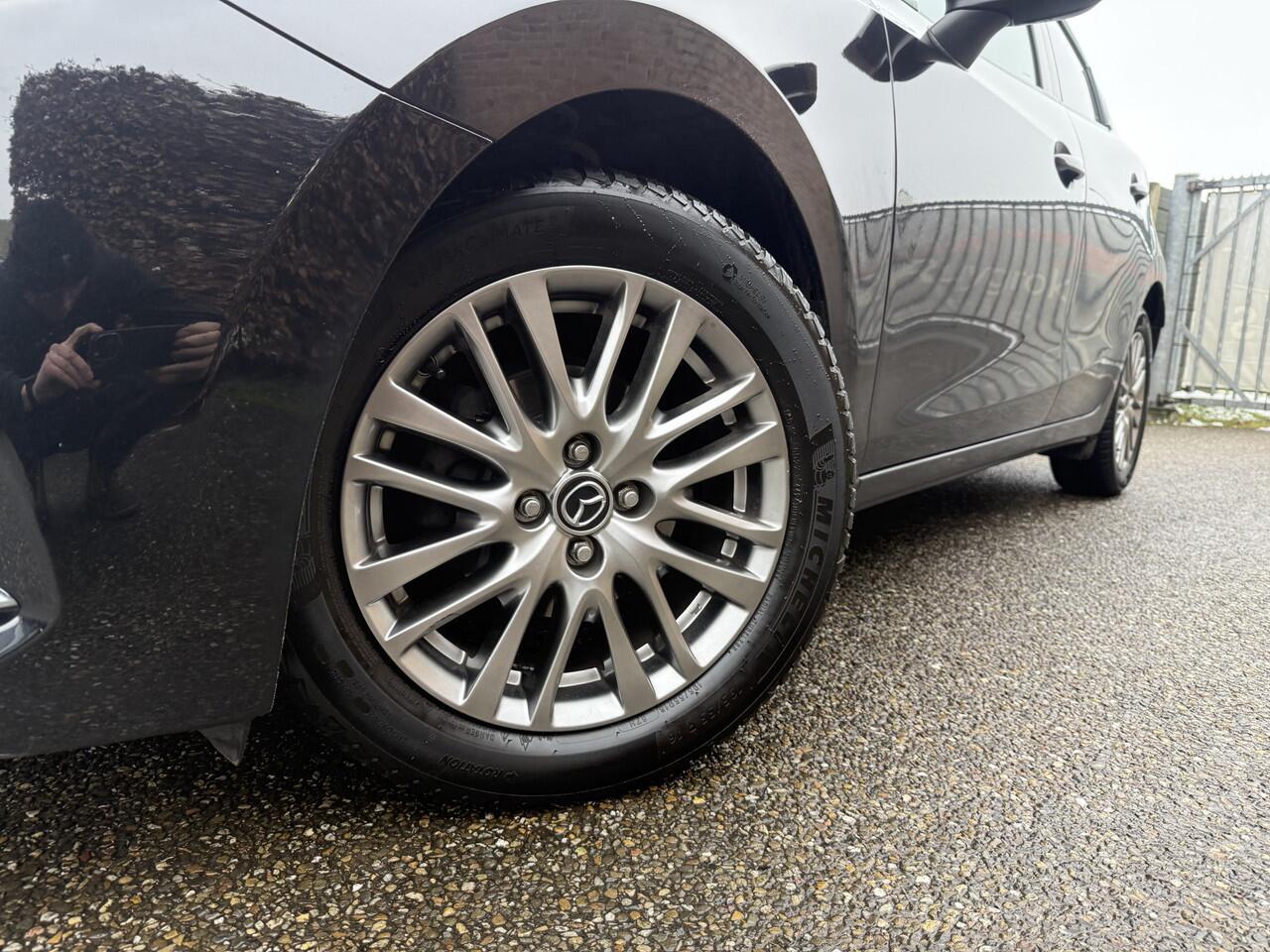 Mazda 2 1,5 Skyactive-G Luxury RIJK AAN OPTIE!