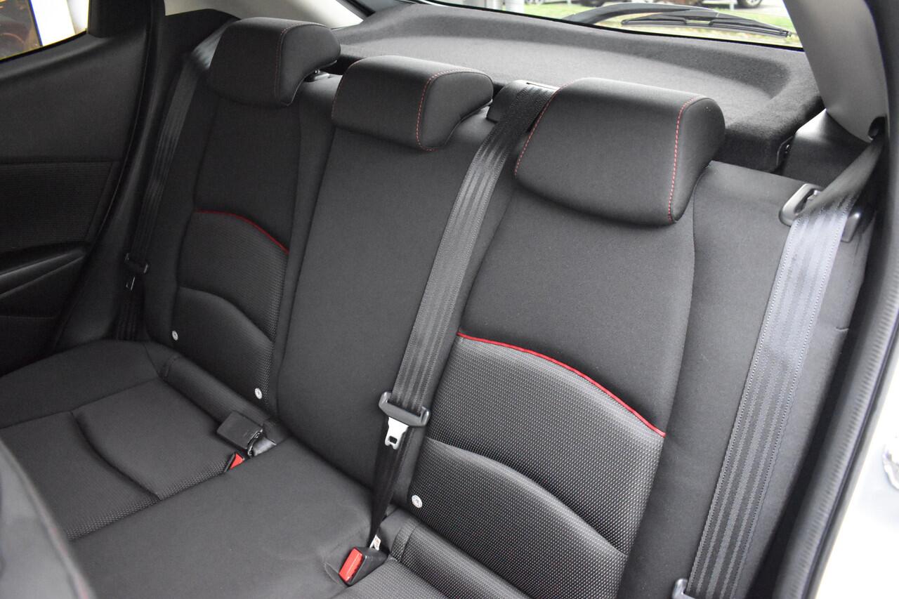 Mazda 2 1.5 Skyactiv-G Sportive / Carplay / Cruise / Camera / Stoelverwarming